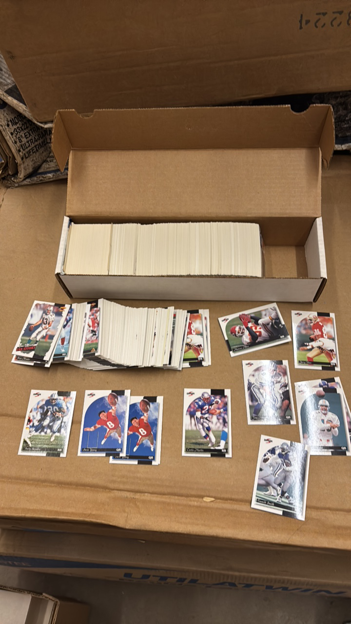 lot 147 image: Box of 1996 Score Football Cards, Lots of Huge Names, Marino, Emmitt Smith, Barry Sanders, Steve Young