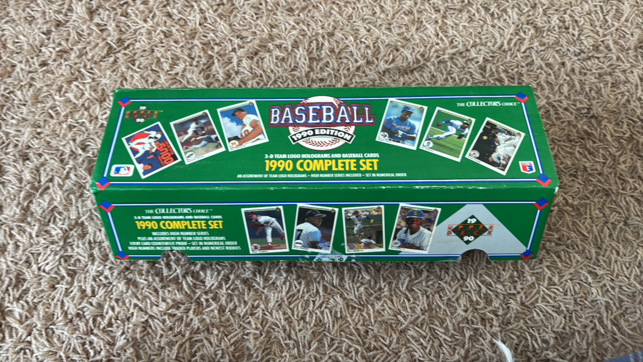 lot 174 image: 1990 Upper Deck Baseball Card Set