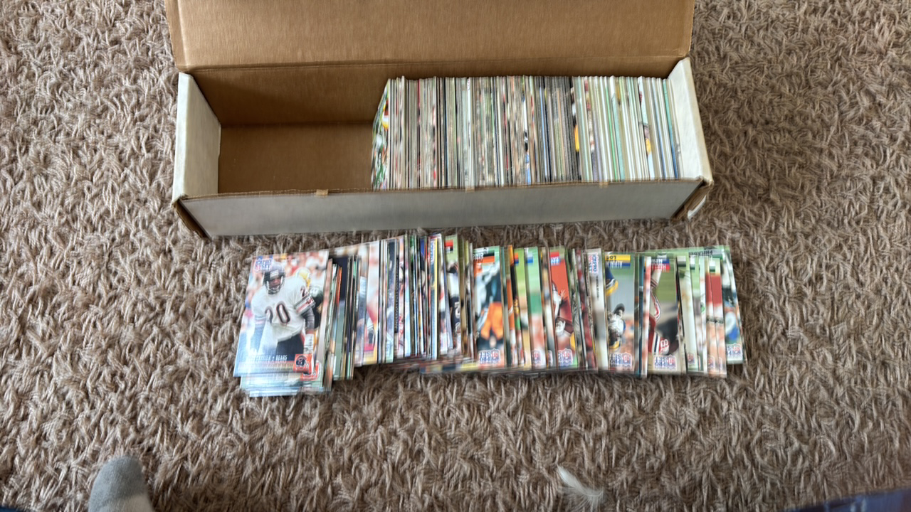 lot 182 image: 1991 Pro Set NFL Football Cards, Hundreds of Cards