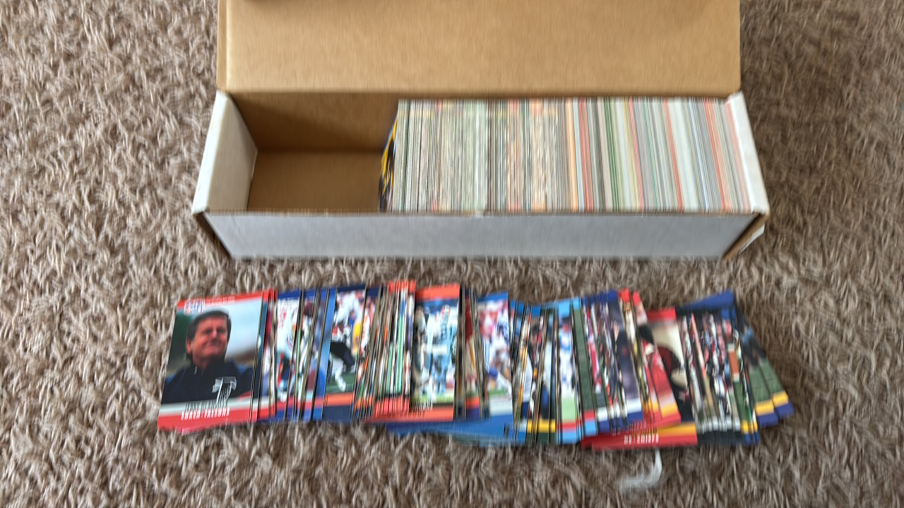 lot 184 image: 1990 Pro Set NFL Football Cards