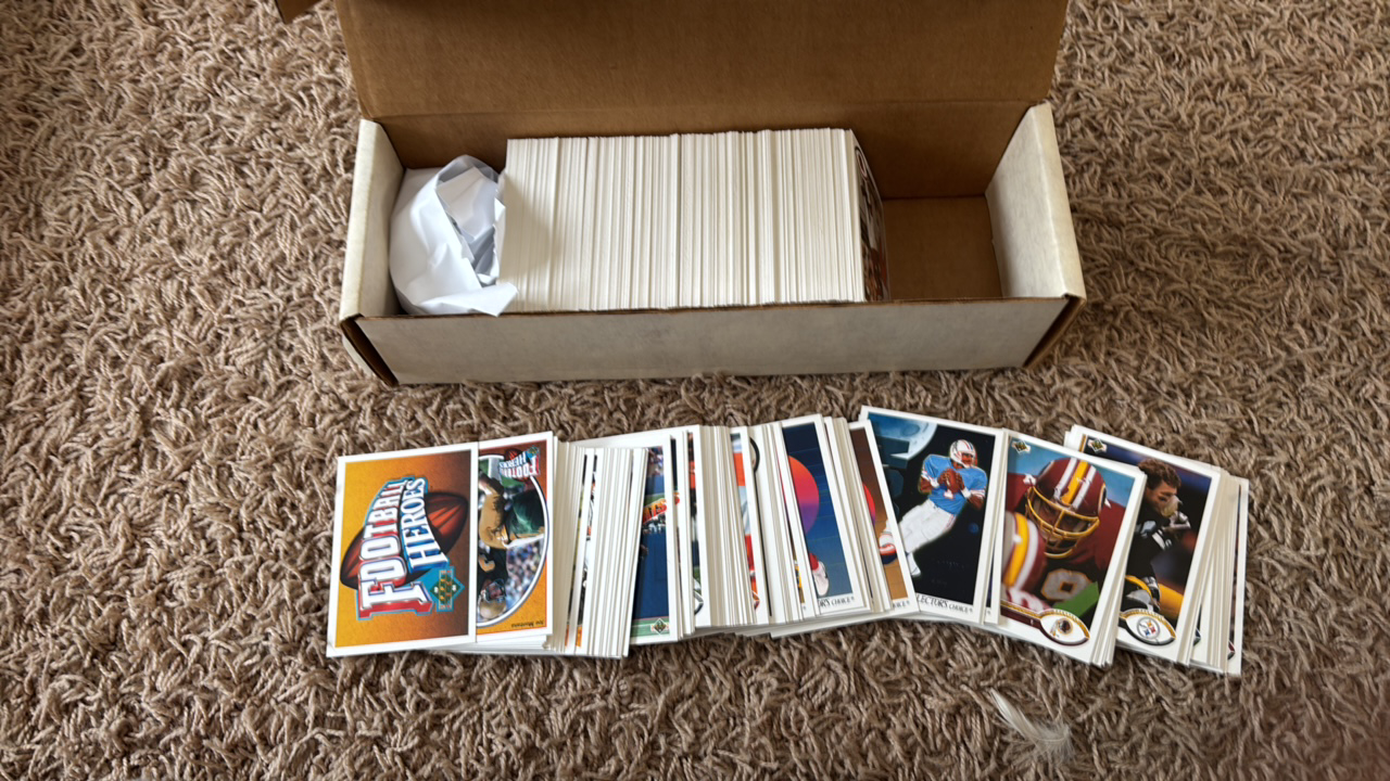 lot 186 image: 1991 Upper Deck NFL Football Cards