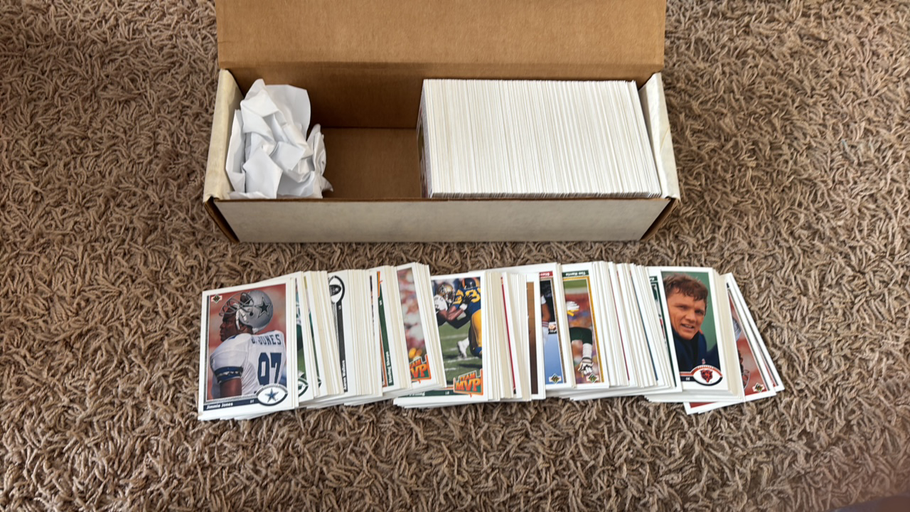 lot 192 image: 1991 Upper Deck NFL Football Cards