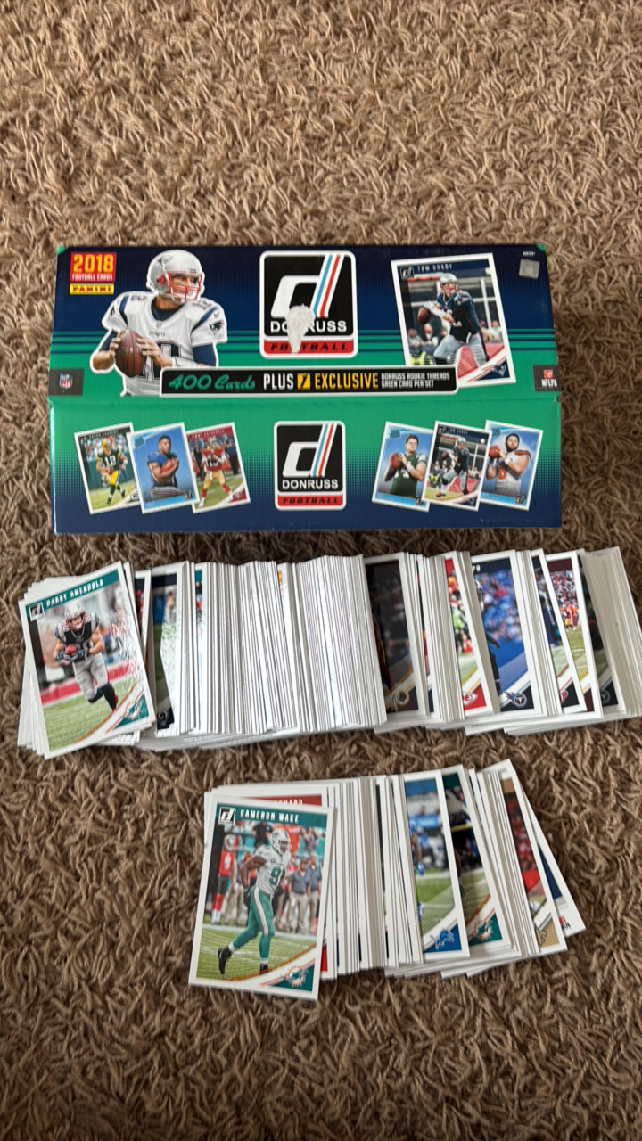 lot 234 image: 2018 Donruss NFL Football Cards, Partial Set, Some Cards Missing