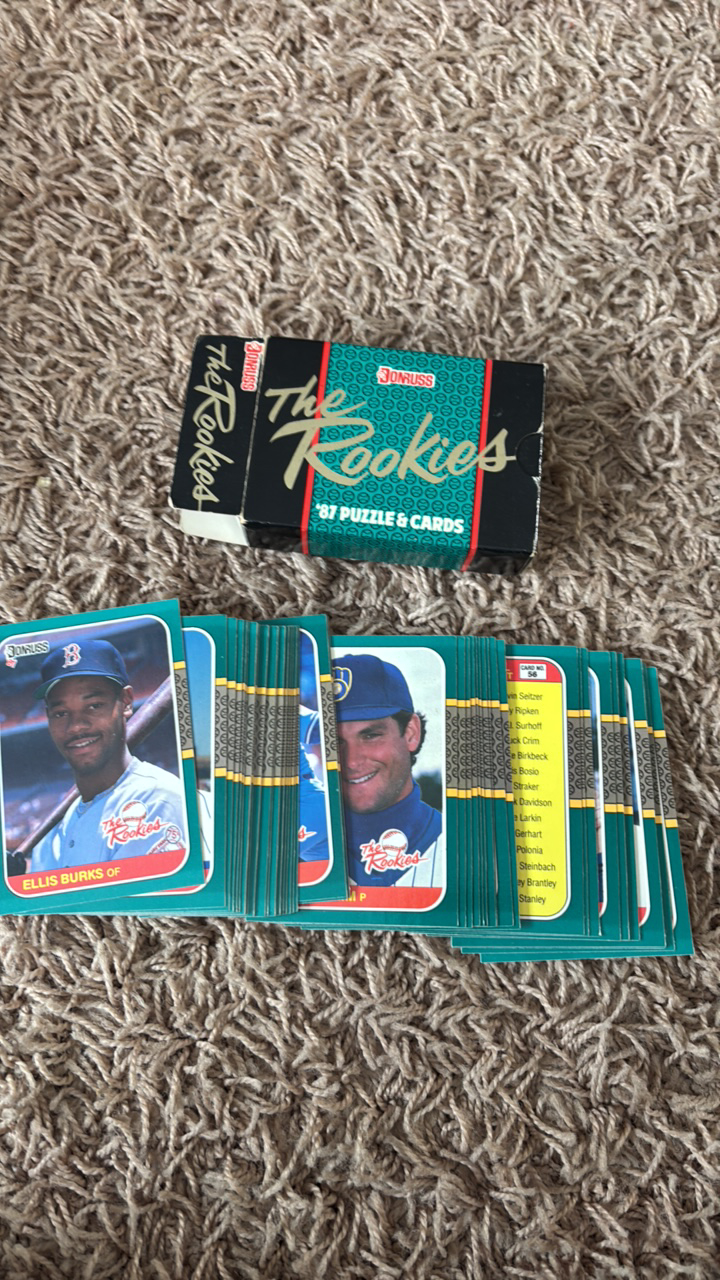 lot 249 image: 1987 Donruss Rookies Partial Set Baseball Cards