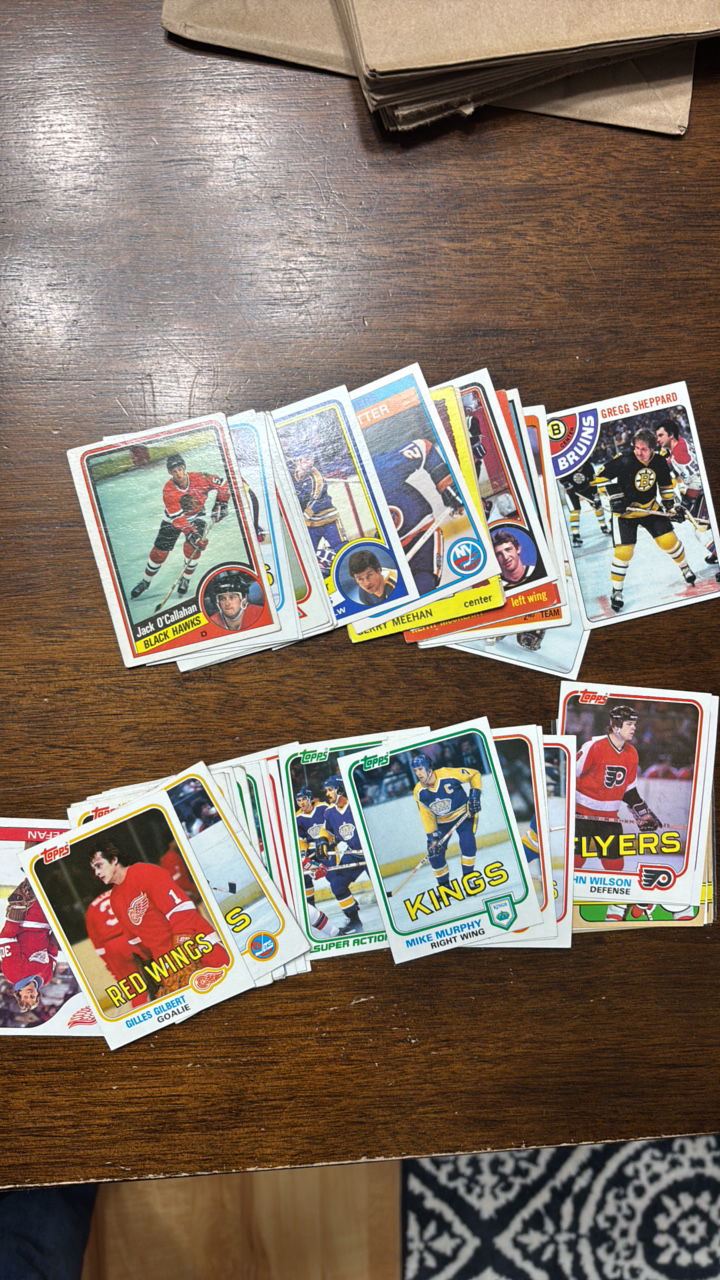 lot 264 image: Vintage Hockey Card Lot, NHL Cards