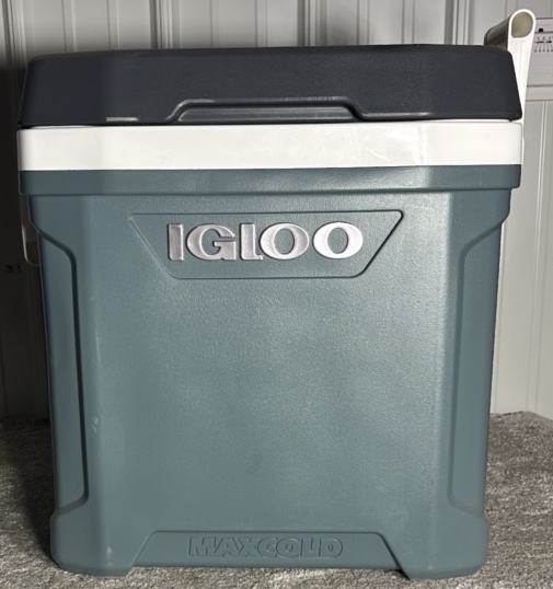 Igloo 62-quart Maxcold Wheeled Cooler
