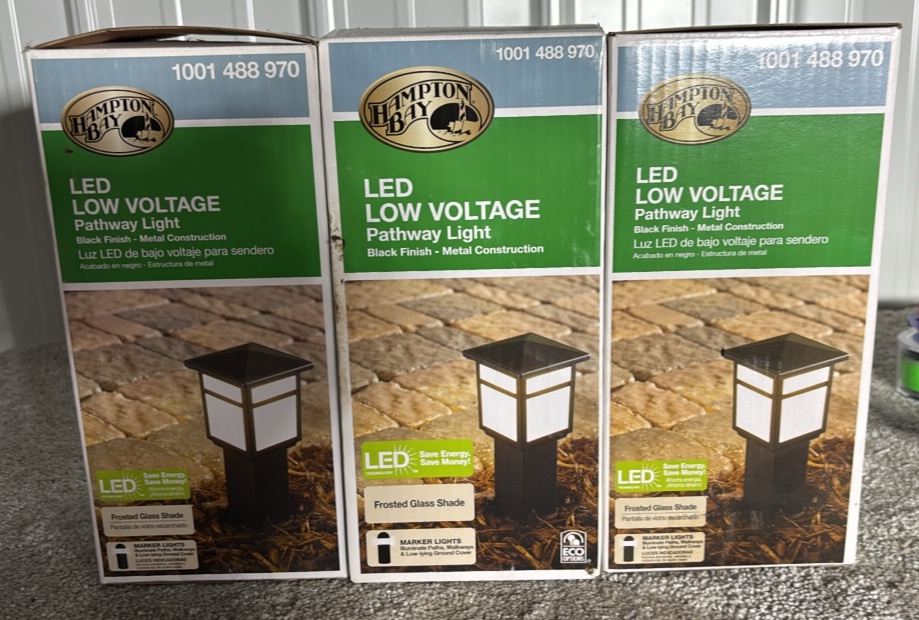 Hampton Bay LED Low Voltage Pathway Lights - 12 Lights