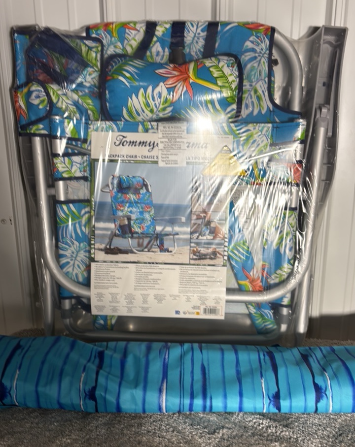 Tommy Bahama Backpack Beach Chair & Tommy Bahama 7.5ft Beach Umbrella