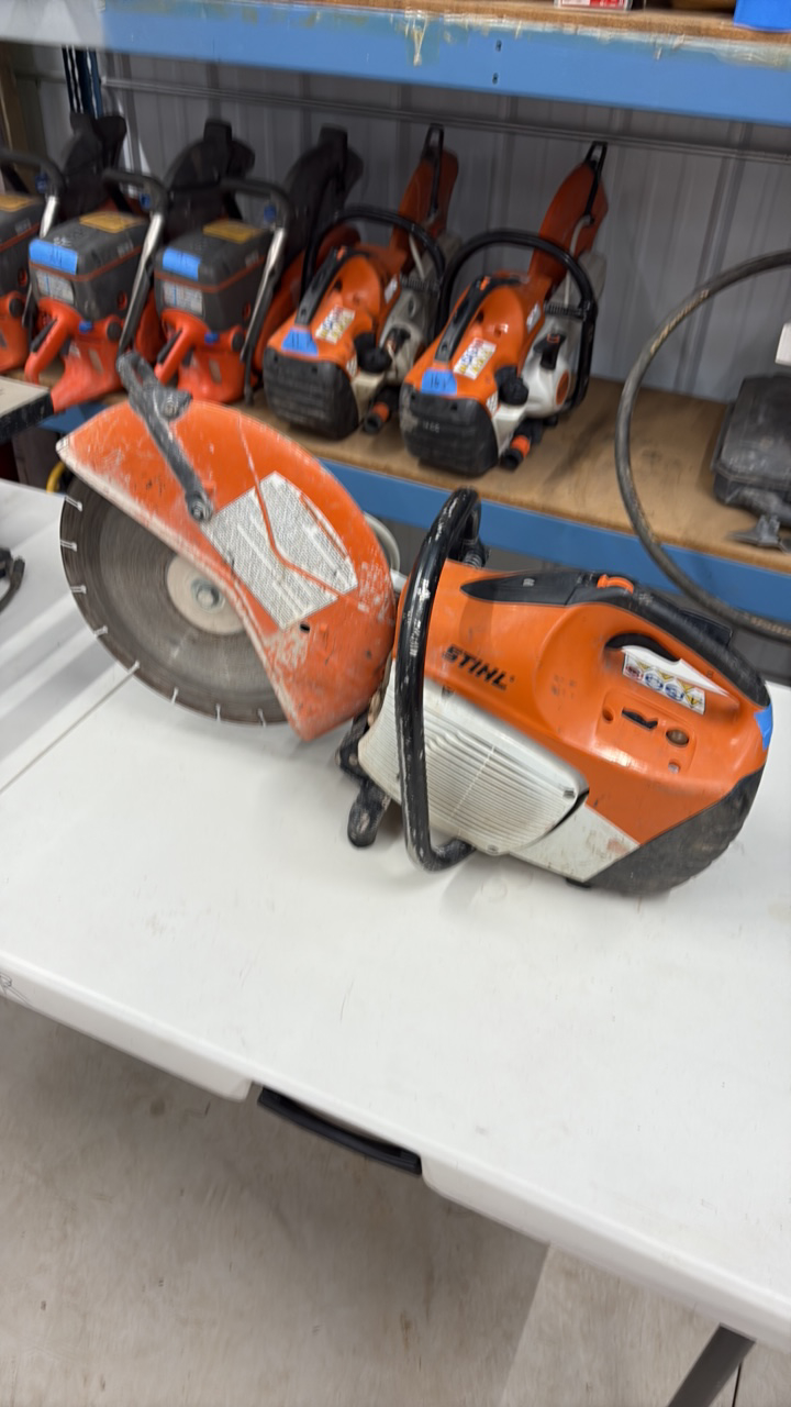 lot 1 image: Stihl TS 420 Cutquik cut-off machine