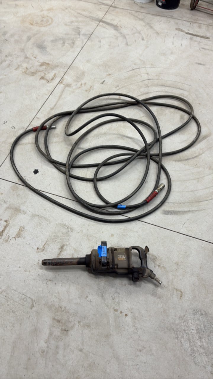 lot 13 image: Central Pneumatic 1 pinless impact wrench, Diablo air hose