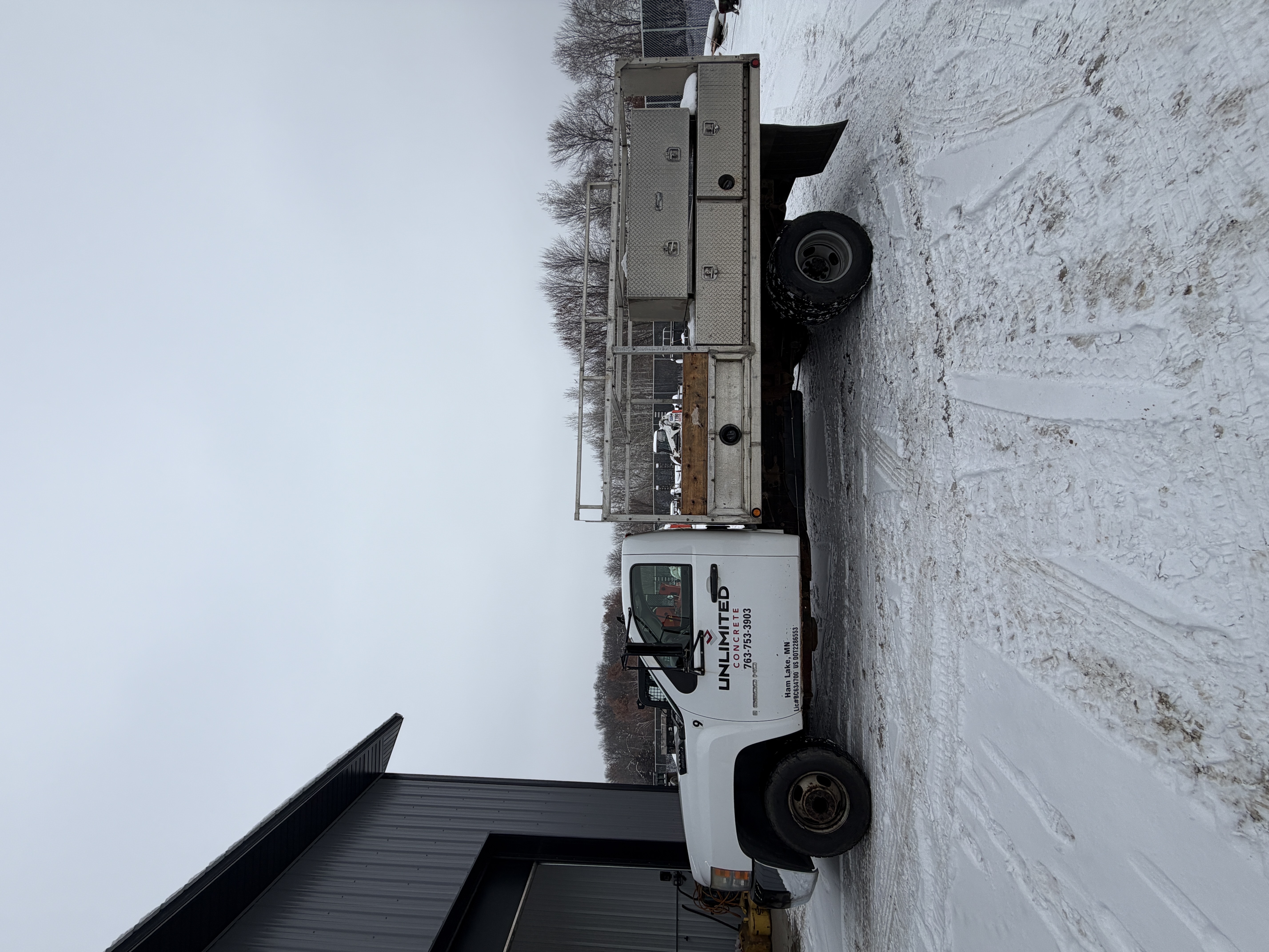 lot 15 image: 2007 Chevy 3500 HD SILVERADO 3500 LOW MILES