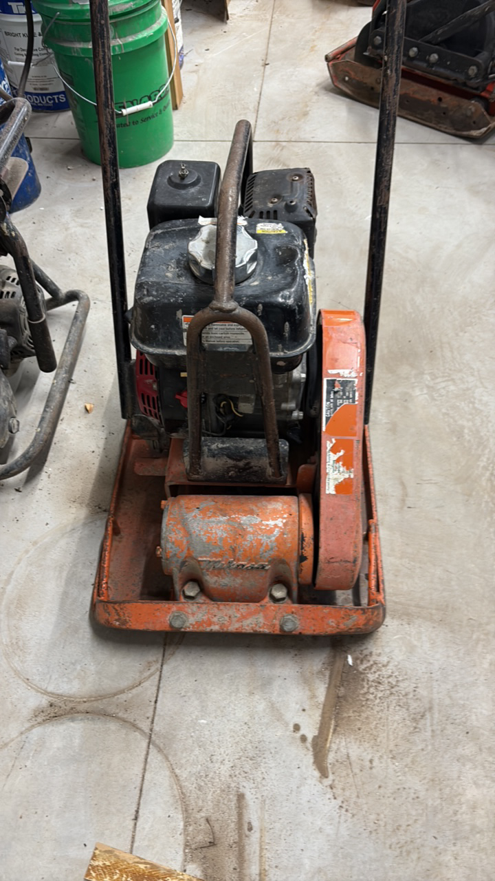 lot 30 image: Multiquip Plate Compactor