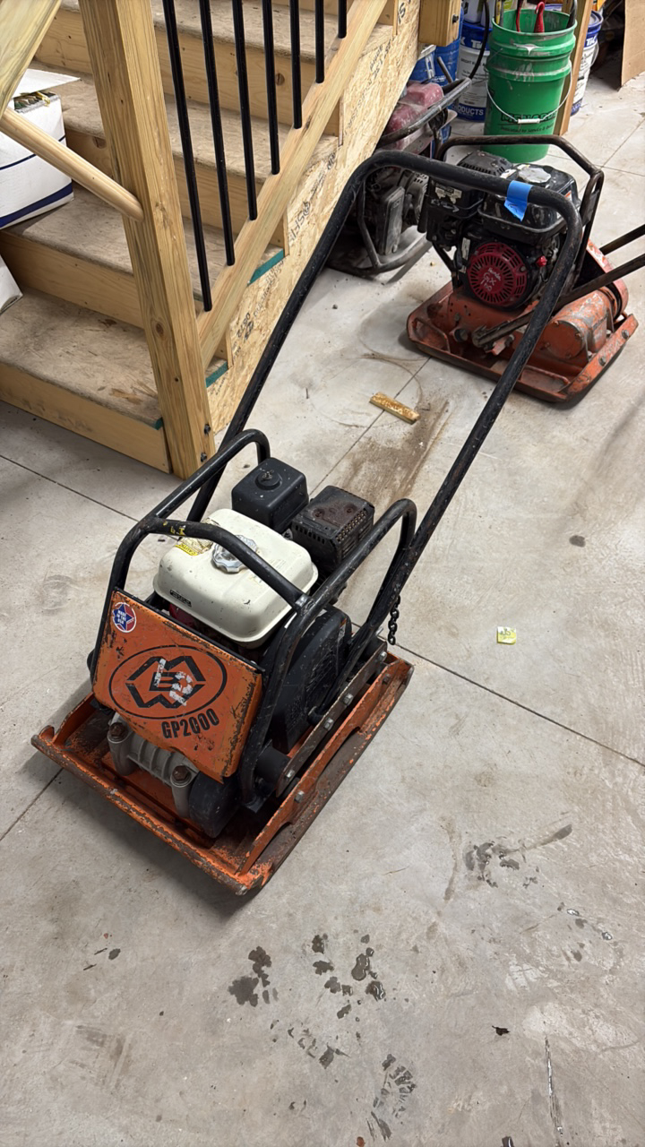 lot 31 image: MBW GP2000 plate compactor