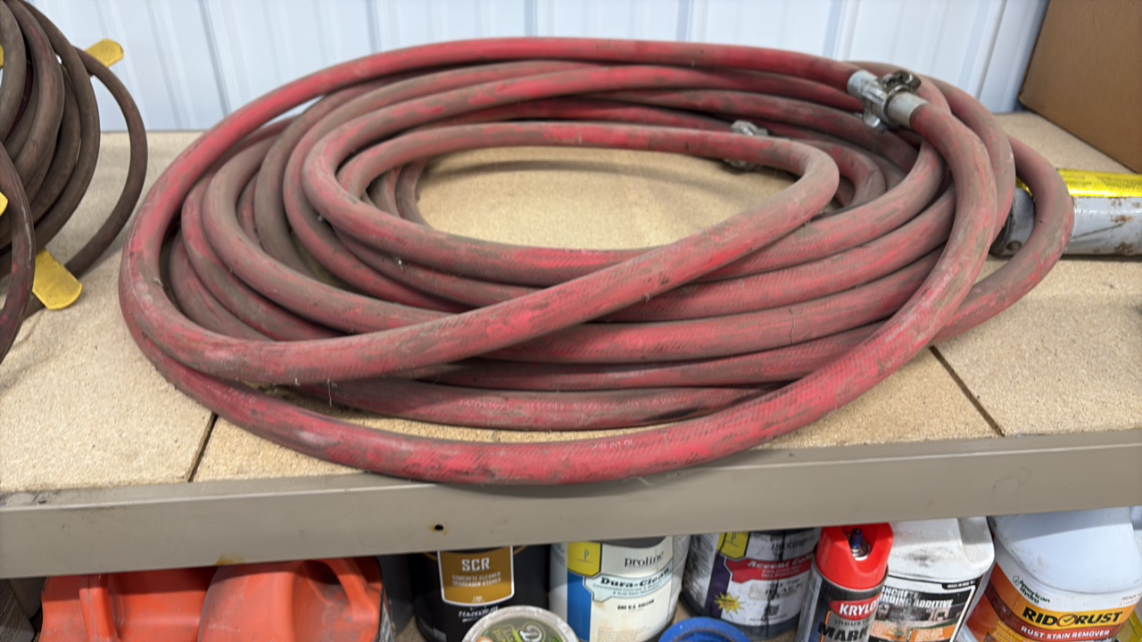 lot 41 image: Pneumatic Hoses