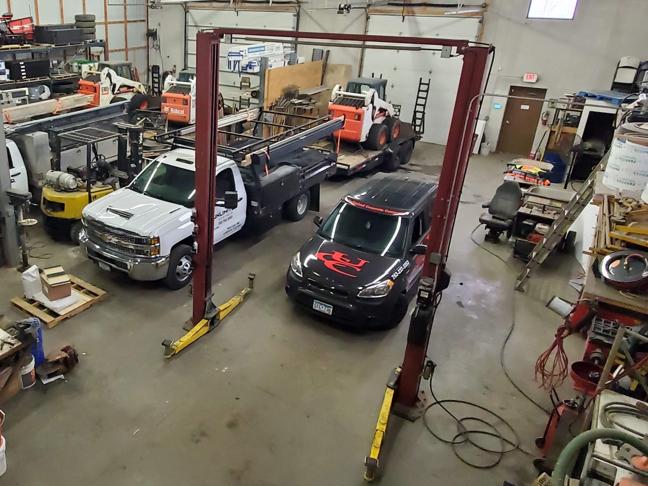 2018-2019 Challenger E-12 12,000 LB Two-post Car lift.