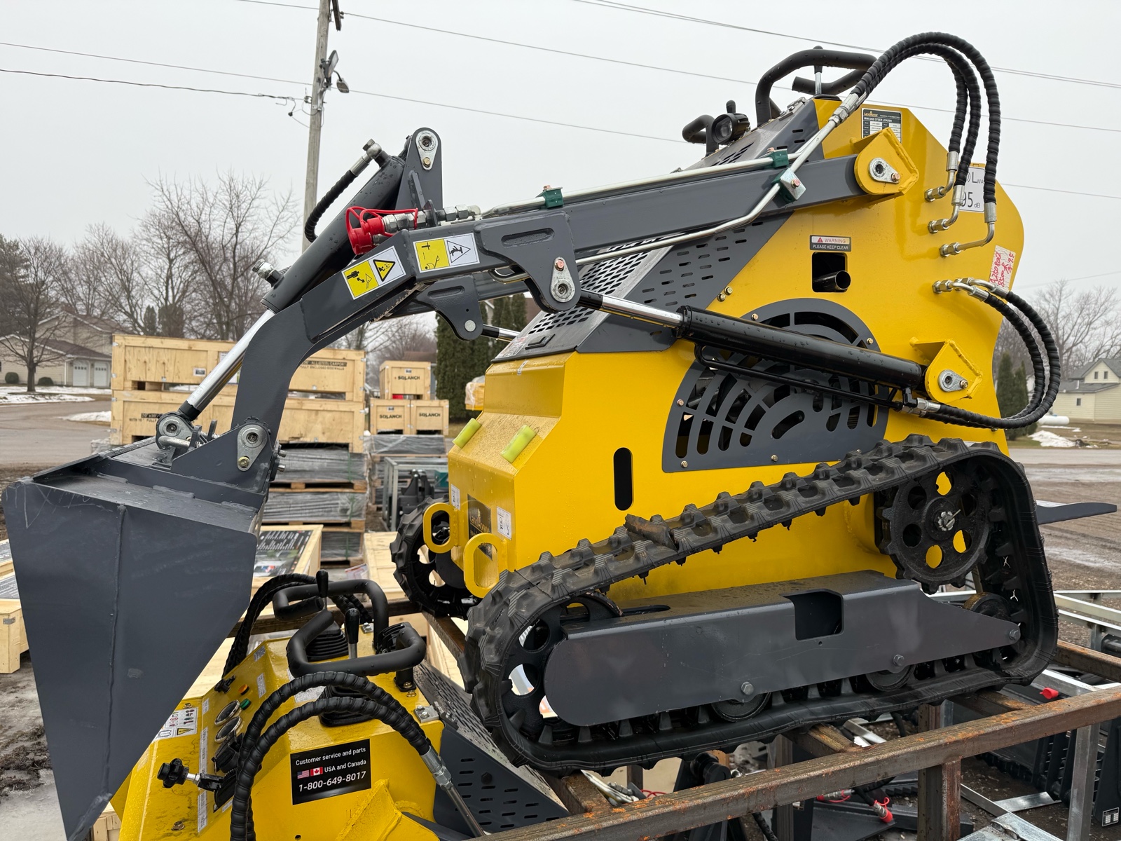 lot 108 image: Mini Skid Steer Loader LDR-T460K1