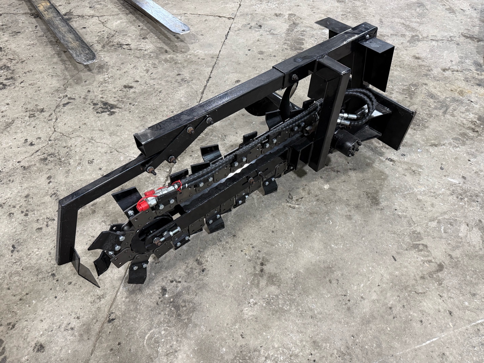 lot 20 image: Mini Skid Steer Trencher