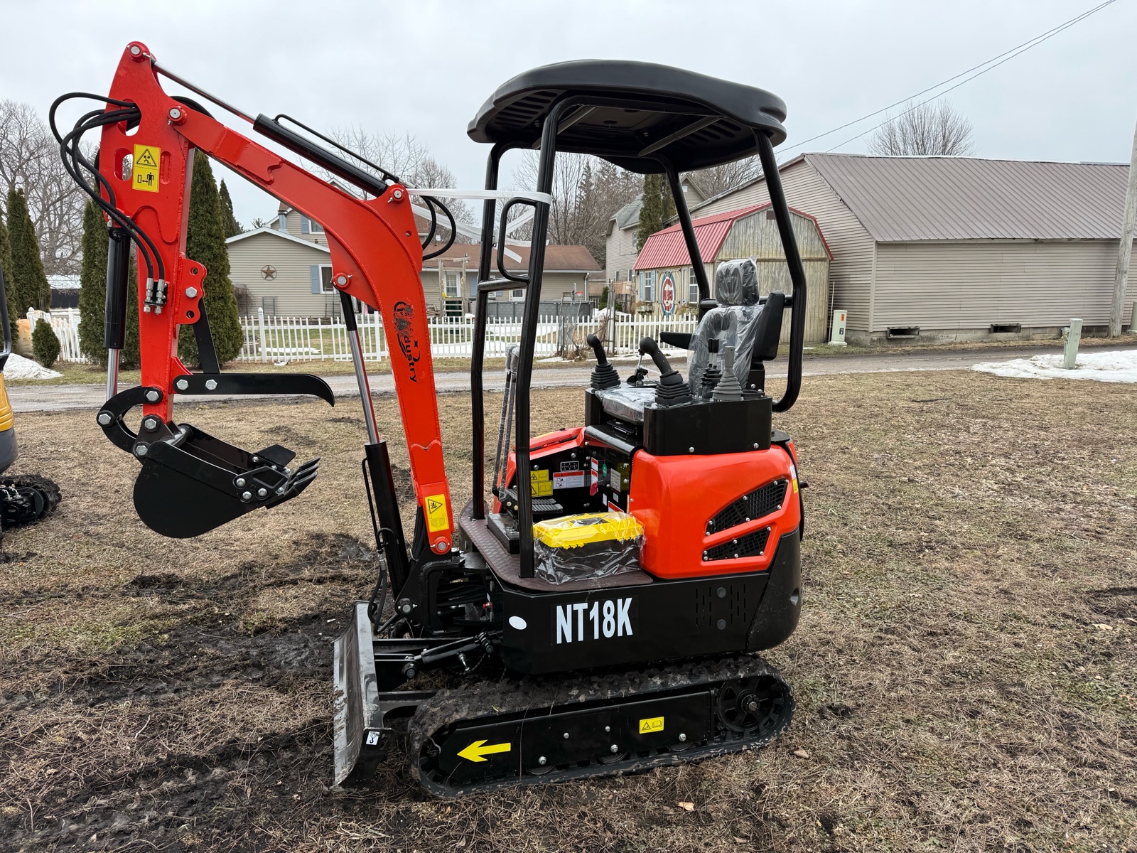 lot 207 image: CFG NT18K Mini Excavator (Kubota Diesel)
