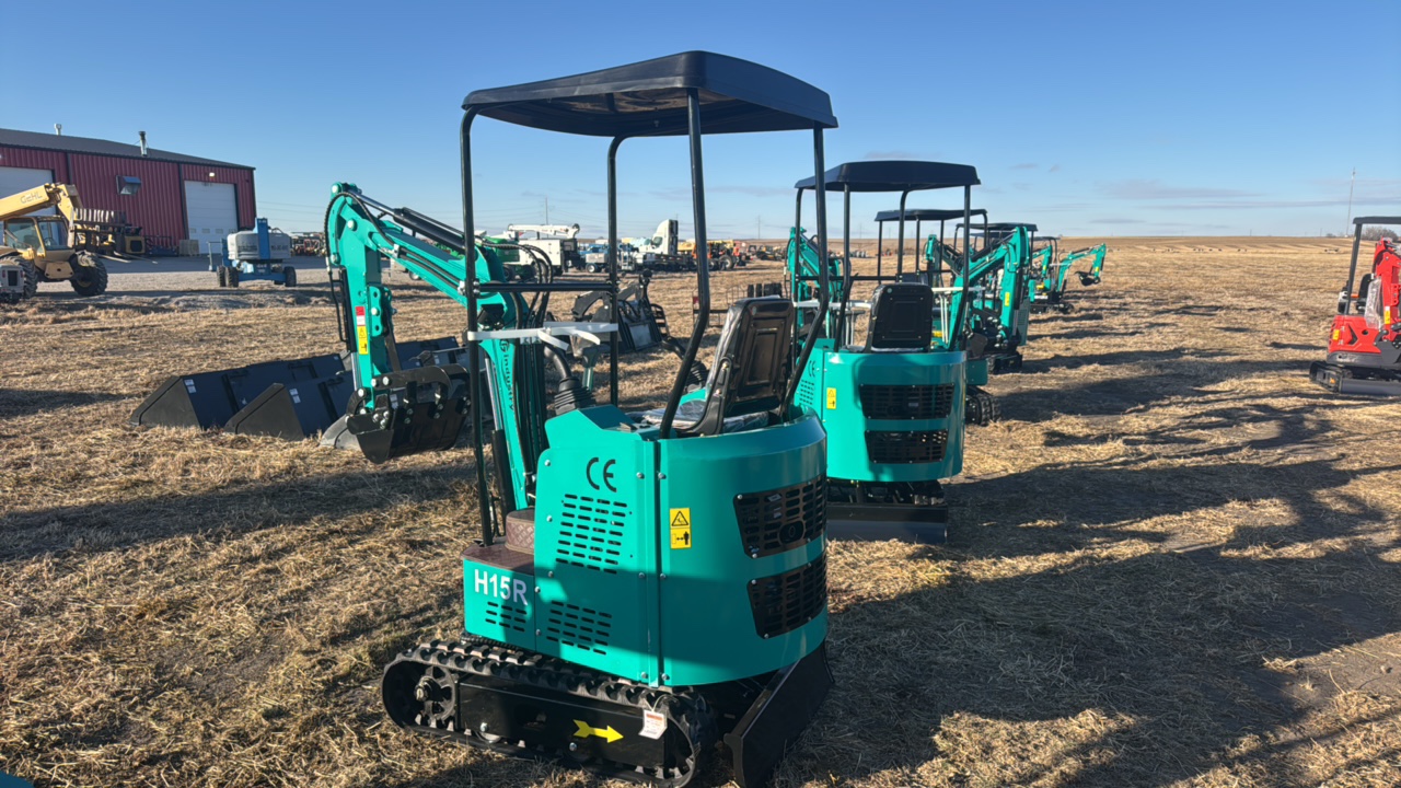 lot 11A image: Mini Excavator CFG 2026 Unused H15R