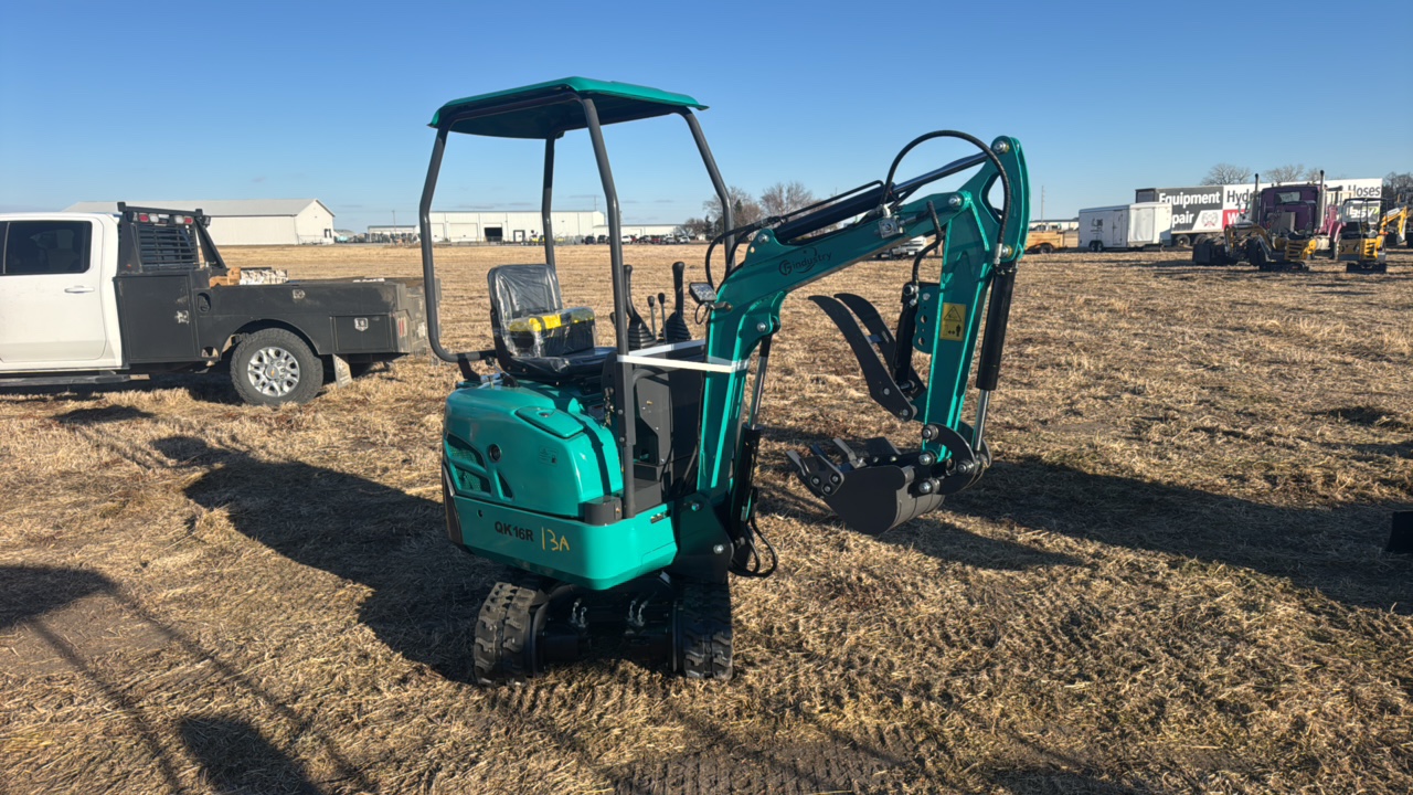 lot 13A image: Mini Excavator CFG 2026 Unused QK16R