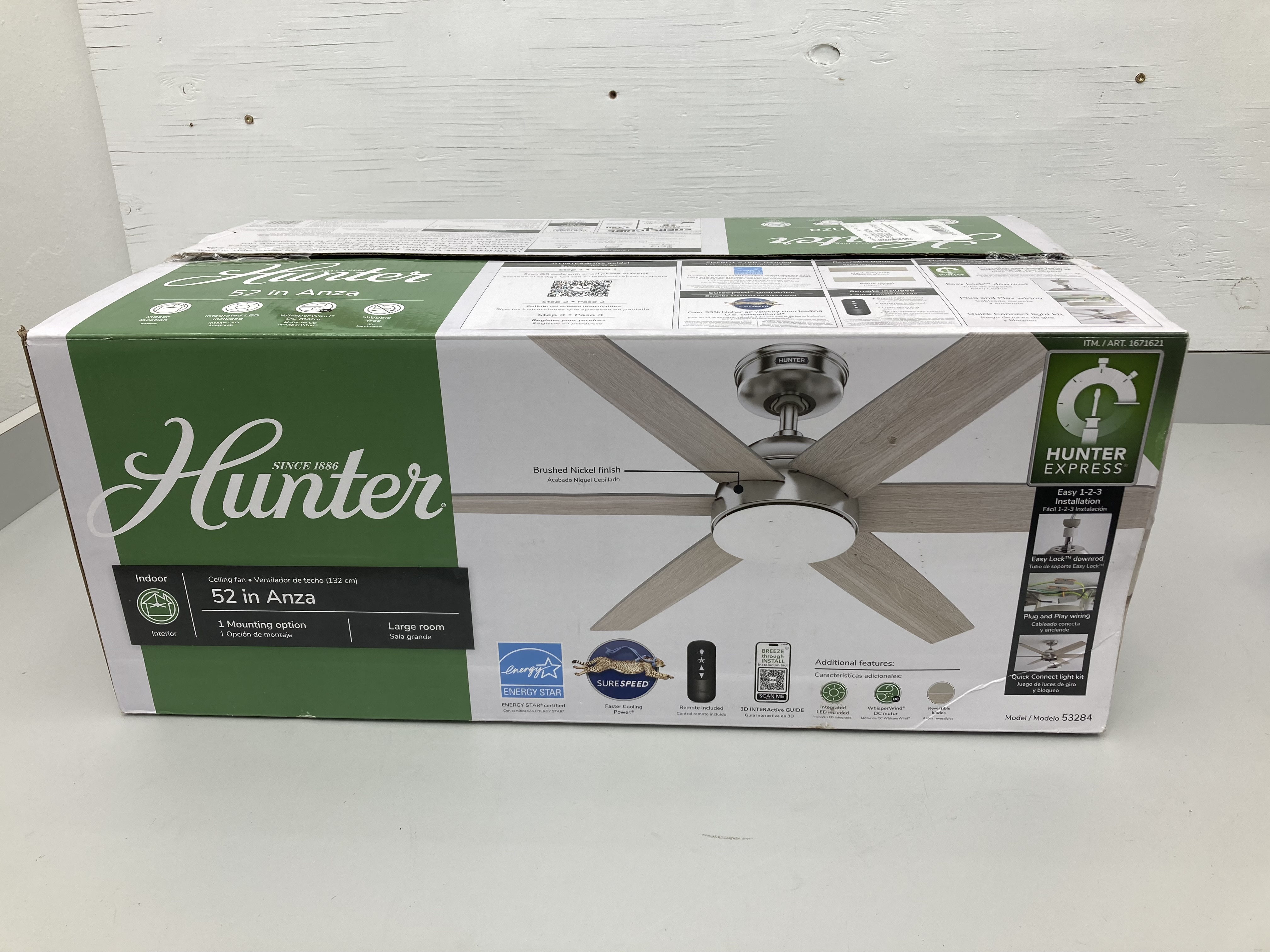 lot 133 image: Hunter 52 in Anza Ceiling Fan