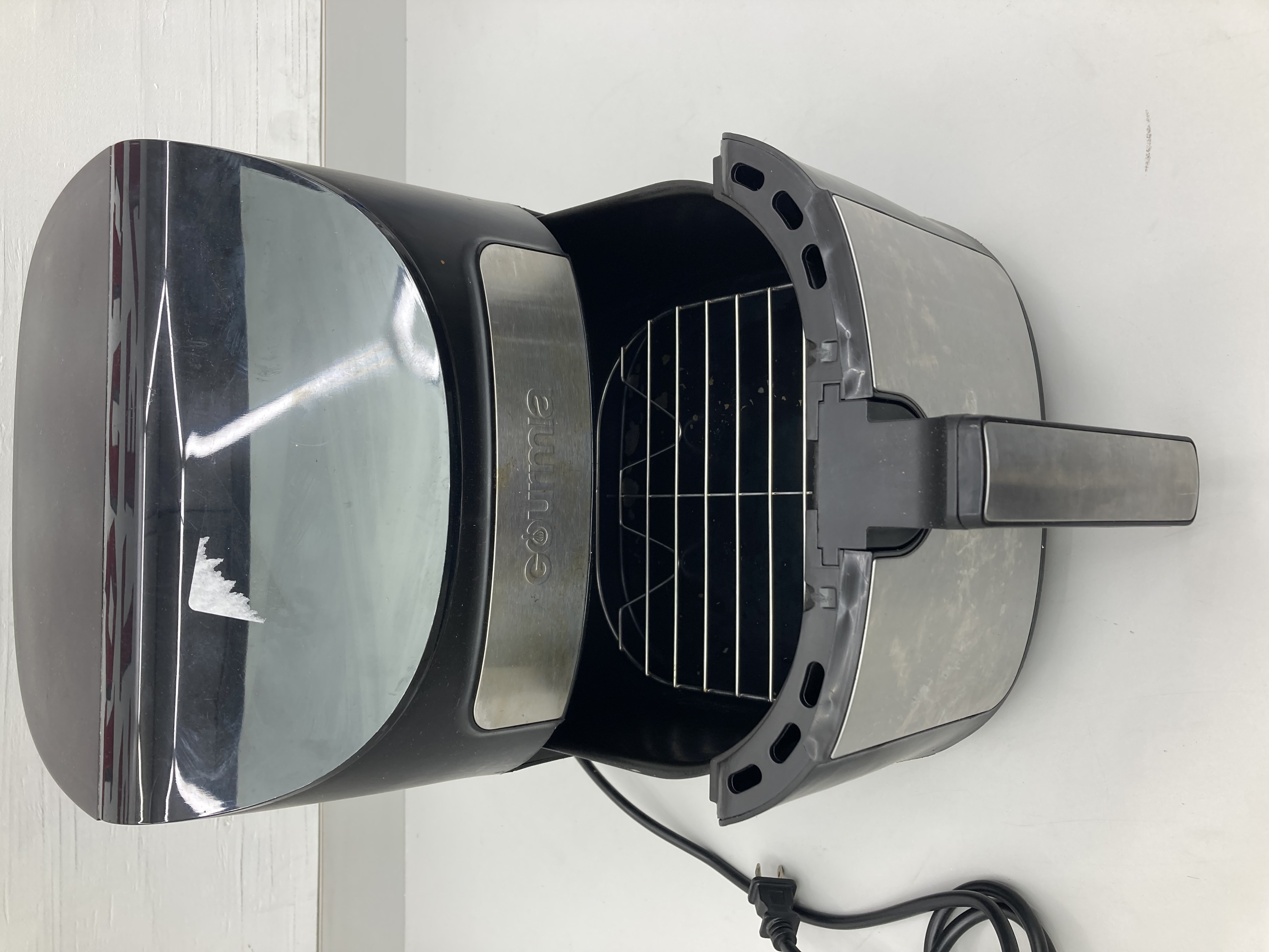 lot 134 image: Gourmia Air Fryer