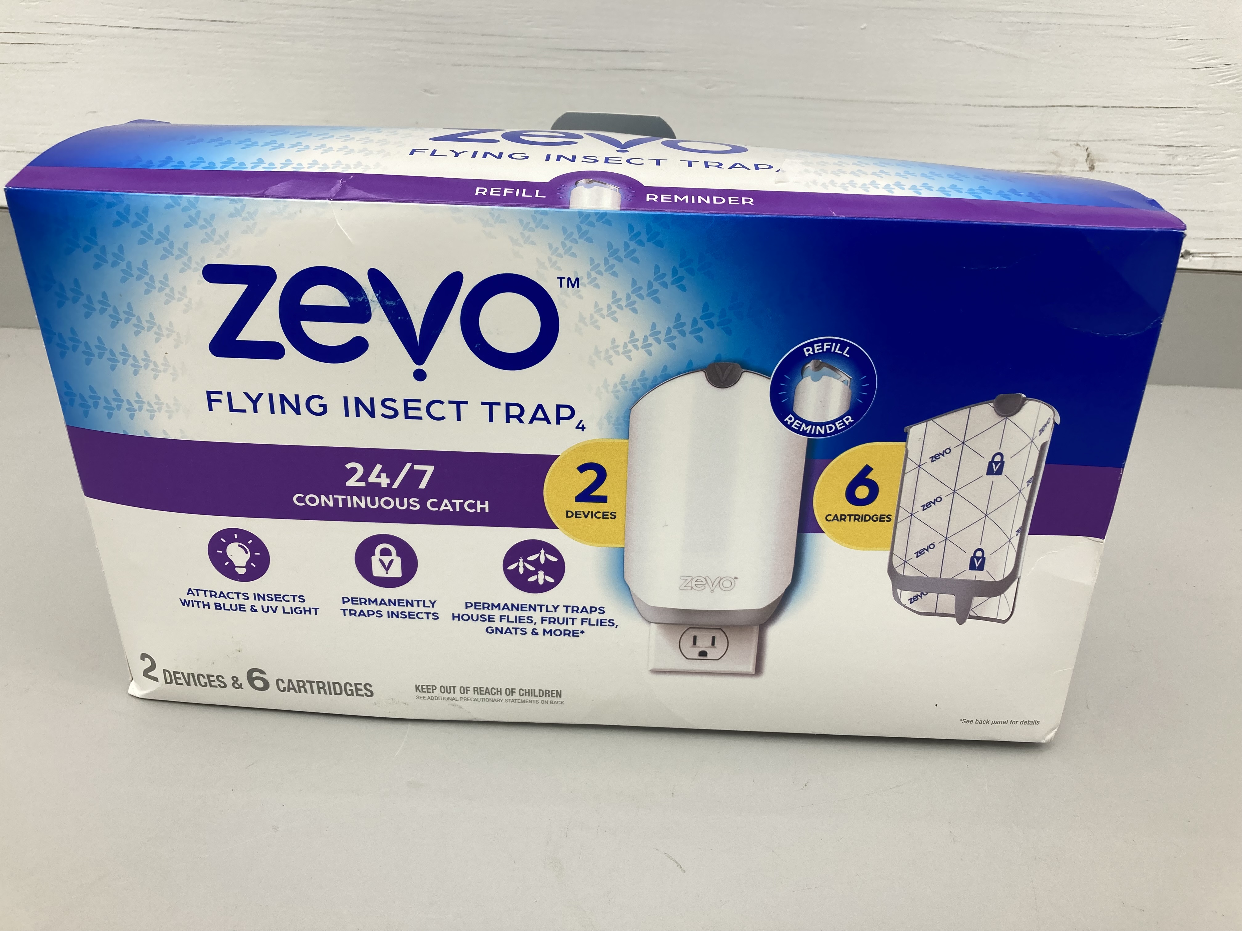 lot 144 image: Zevo Flying Insect Trap, 2 Devices and 6 Cartridges