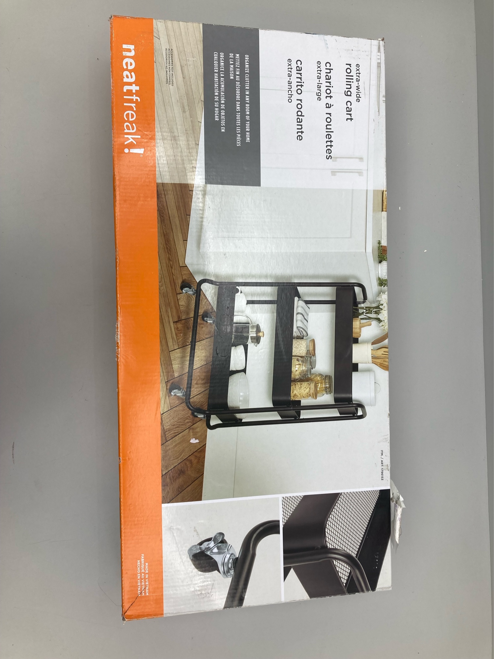 lot 32 image: Neat Freak Extra-Wide Rolling Cart