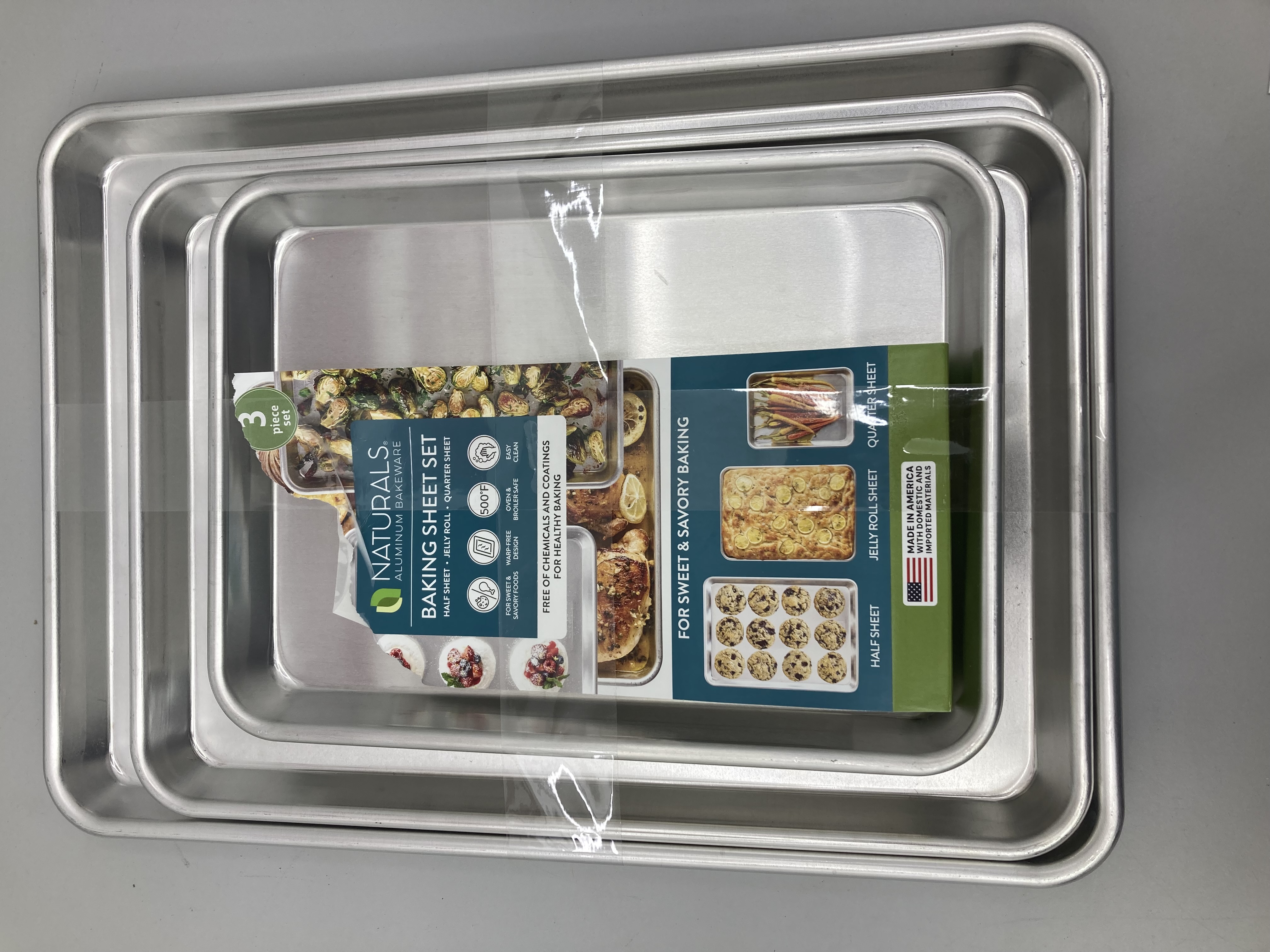 lot 61 image: Nordic Ware Aluminum Baking Sheet Set