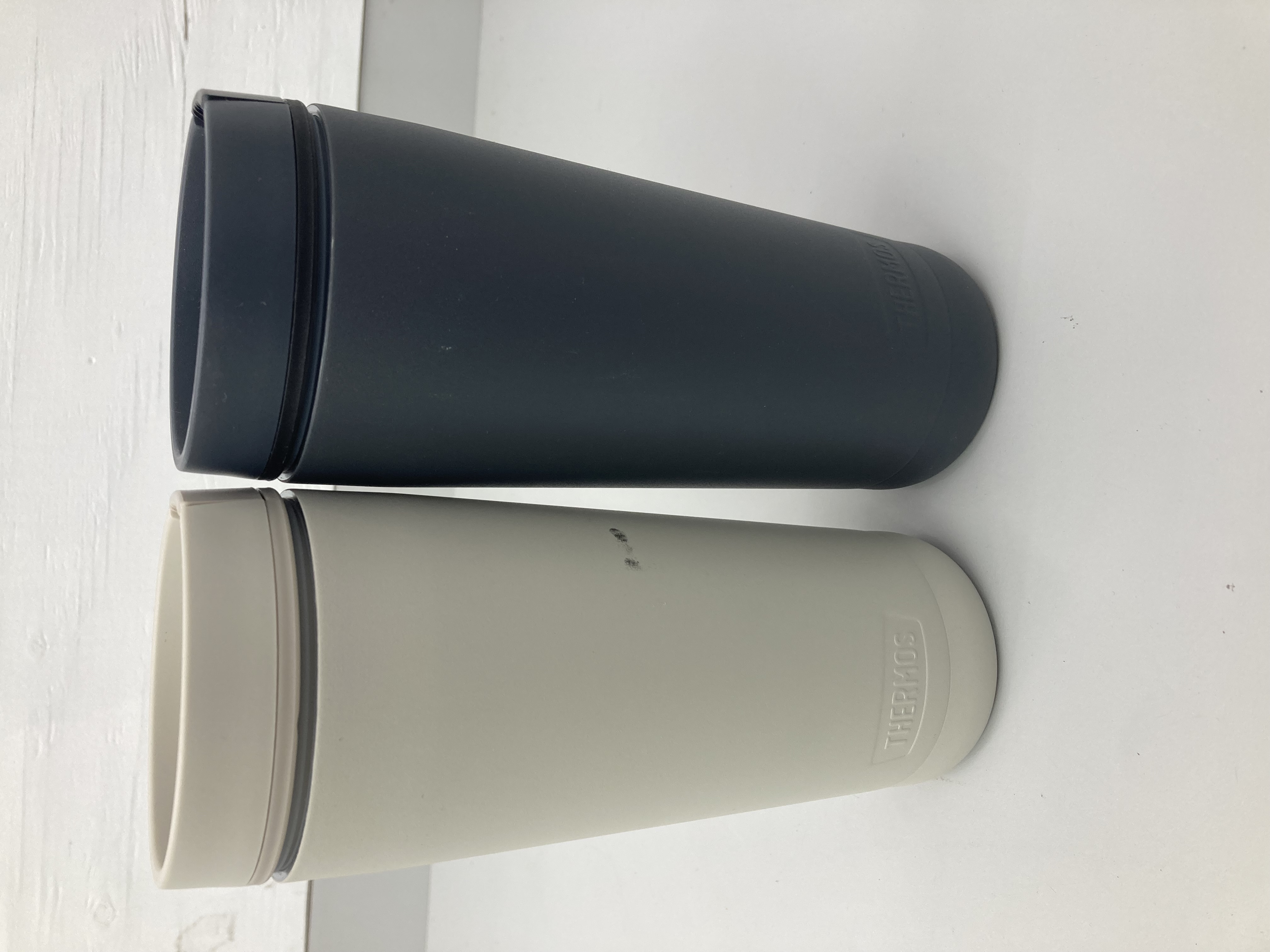lot 70 image: Pair of Thermos Travel Mugs