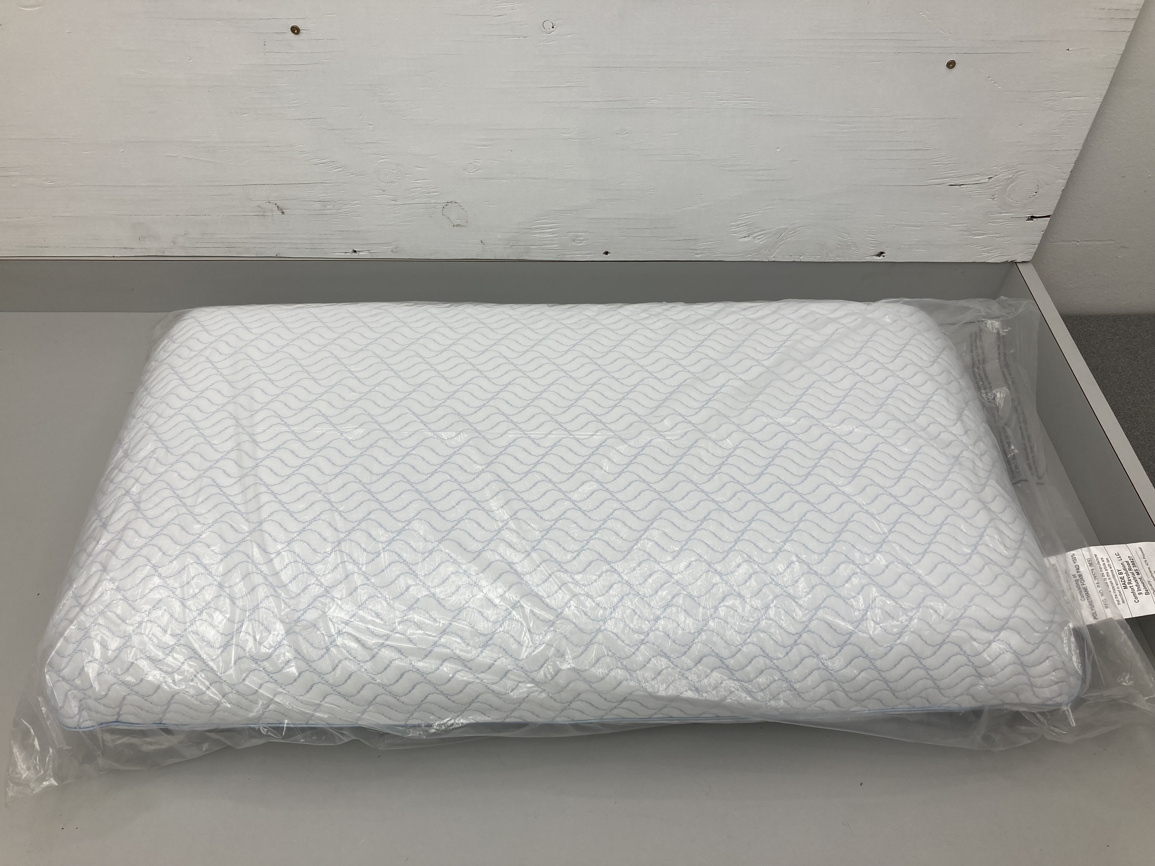 lot 72 image: Tempur-Pedic Serenity Pillow