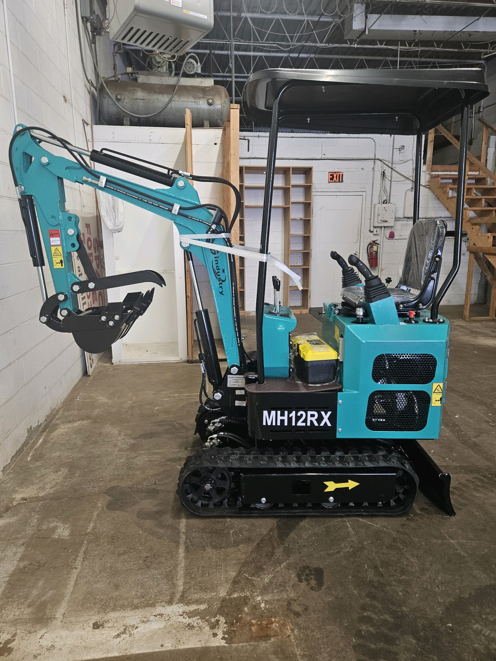 lot 90 image: Mini Excavator MH12RX