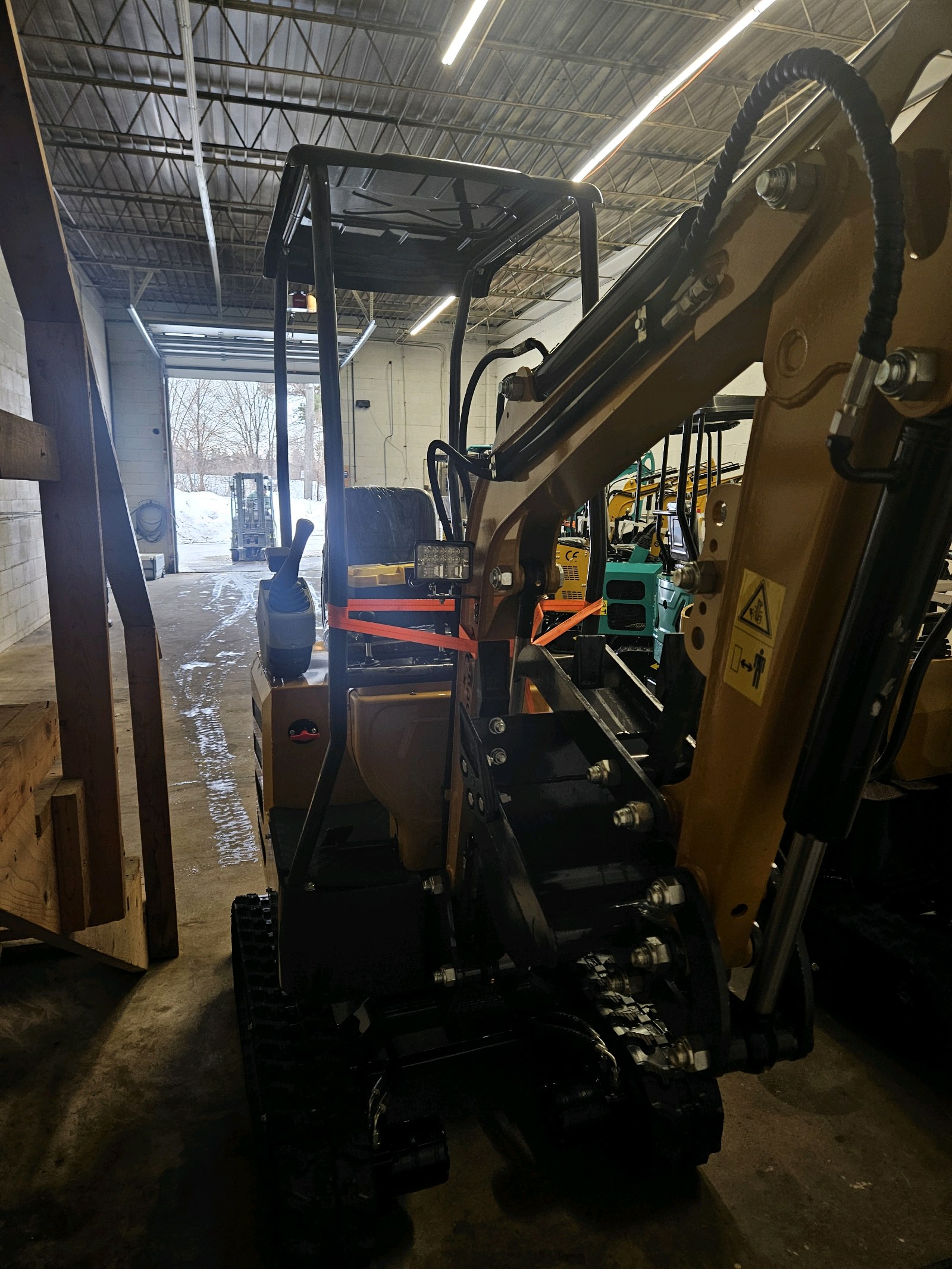 lot 98 image: Mini Excavator MX12RX