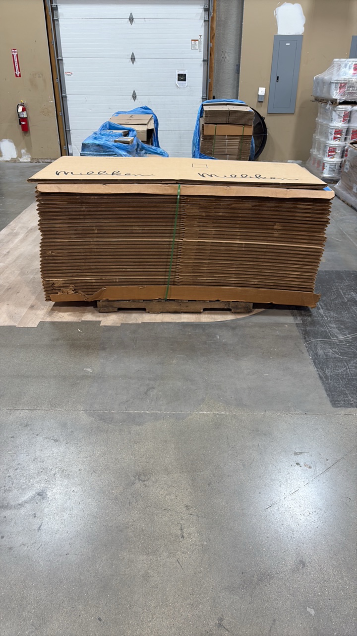 lot 101 image: Pallet of Shipping Boxes 40x38