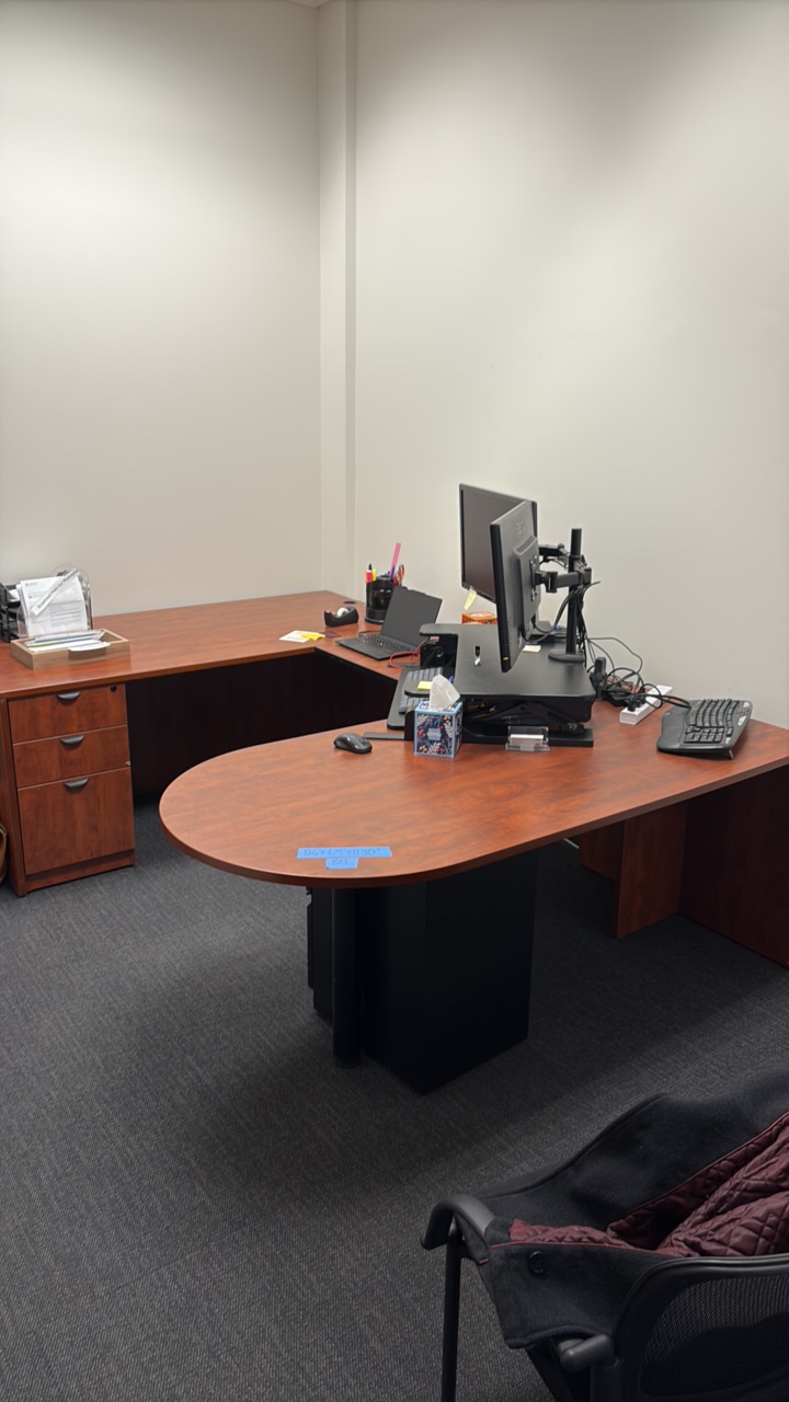 lot 121 image: Office desk (desk only)