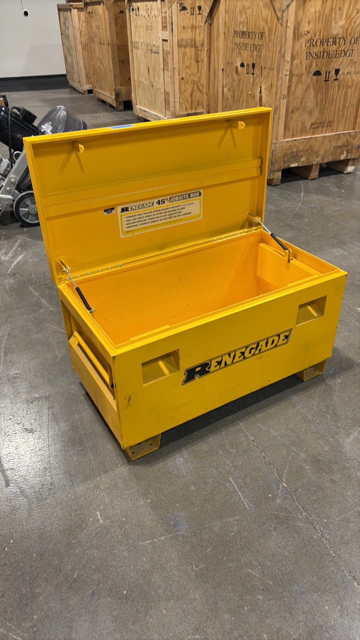 lot 32 image: Renegade gang box L45 x H2 x D23