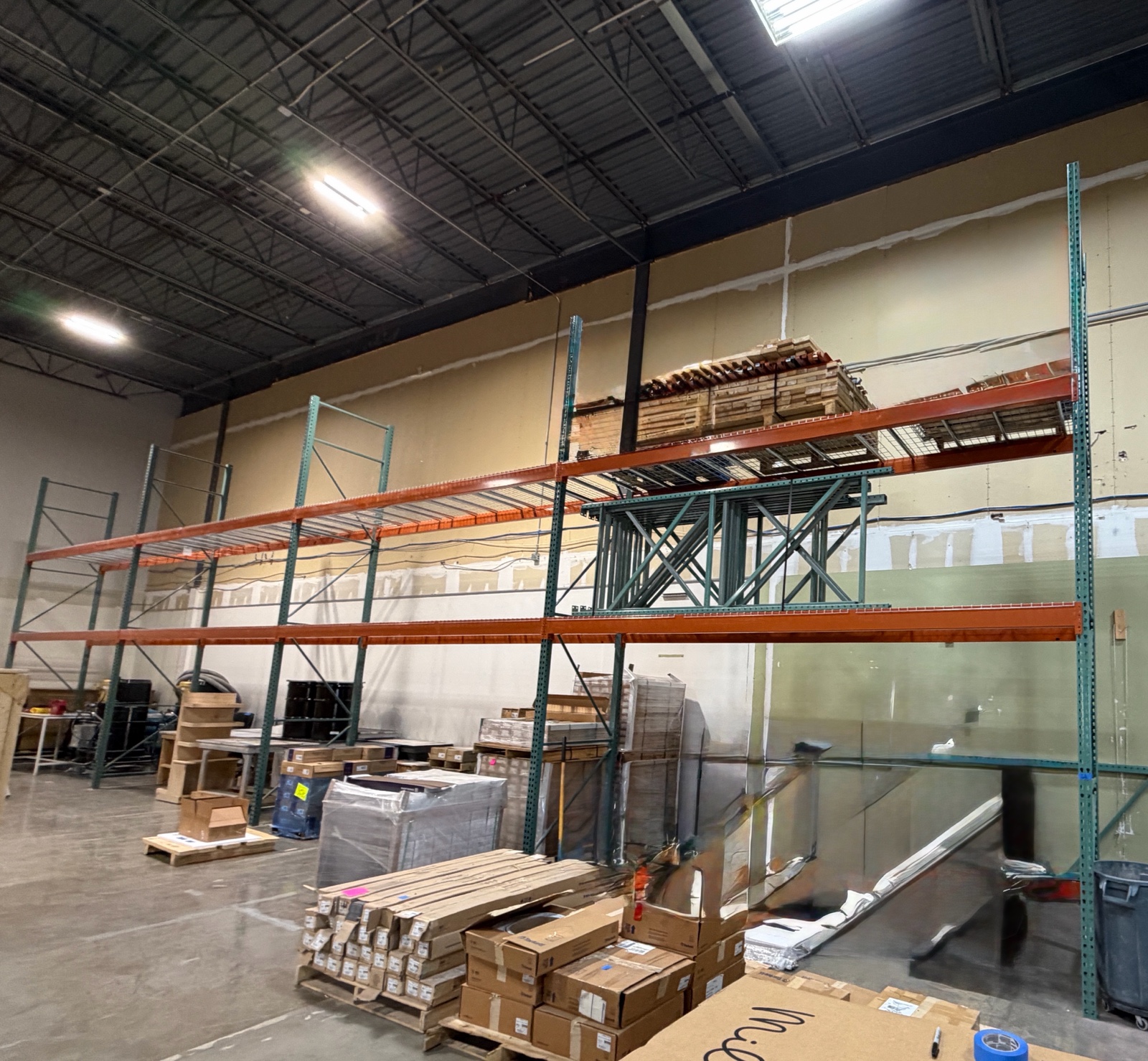 lot 6A image: Commercial Pallet Racking