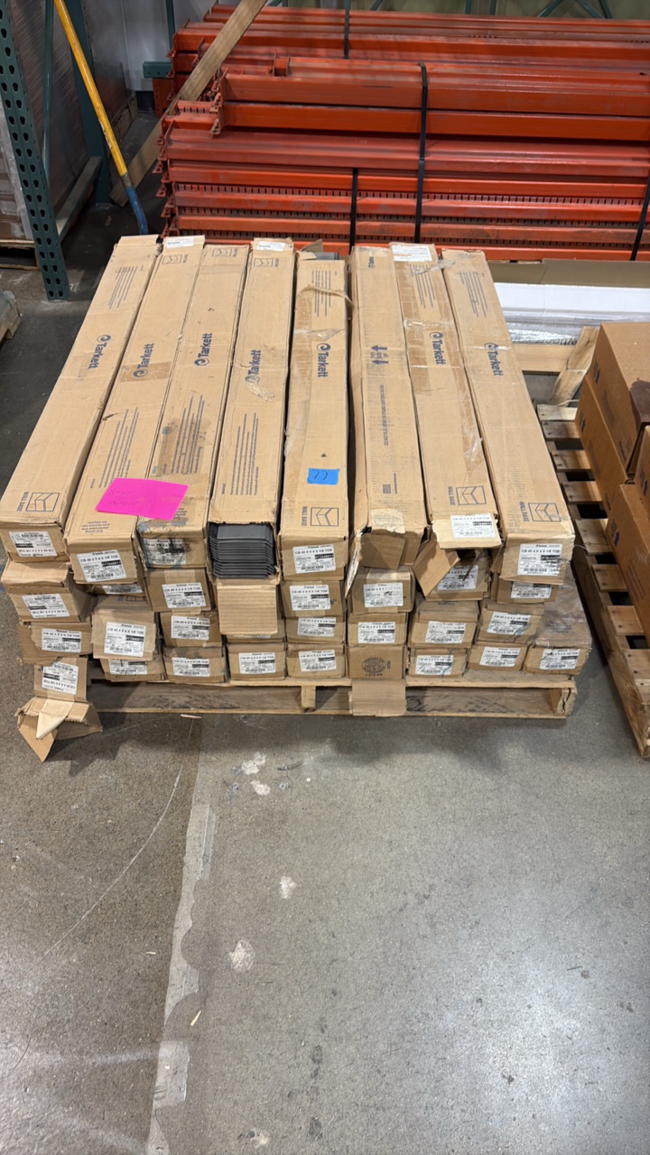 lot 77 image: (33 boxes) Tarkett wall base