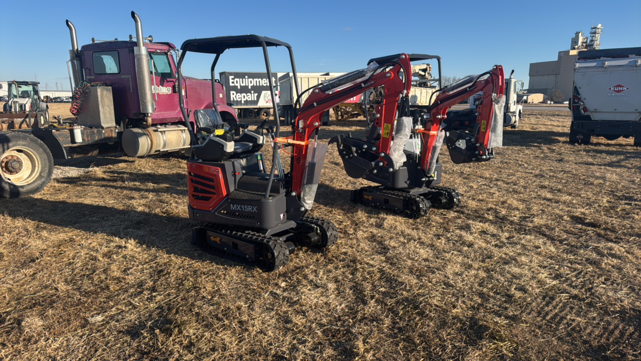lot 15 image: Mini ExcavatorCFG2026UnusedMX15RX