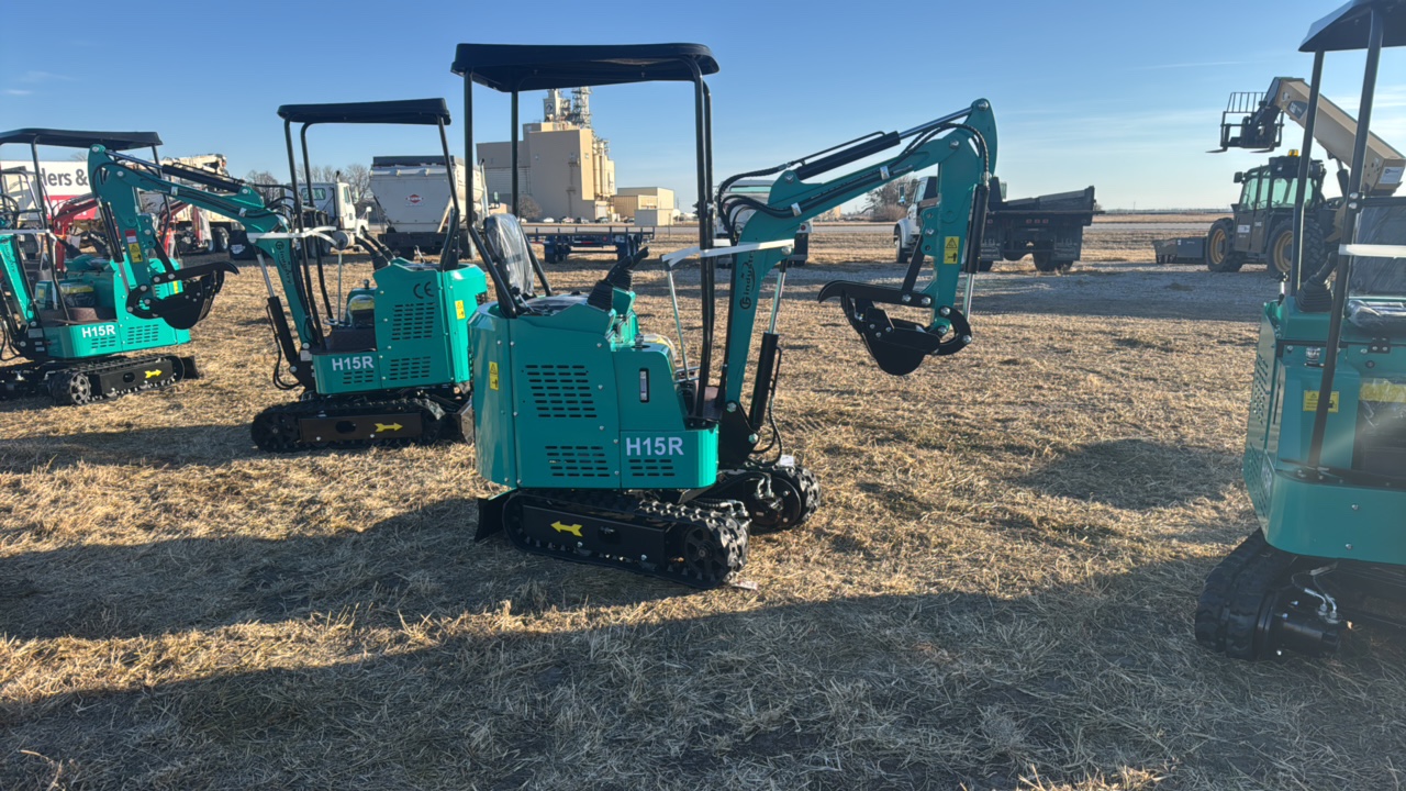 lot 8 image: Mini ExcavatorCFG2026UnusedH15R
