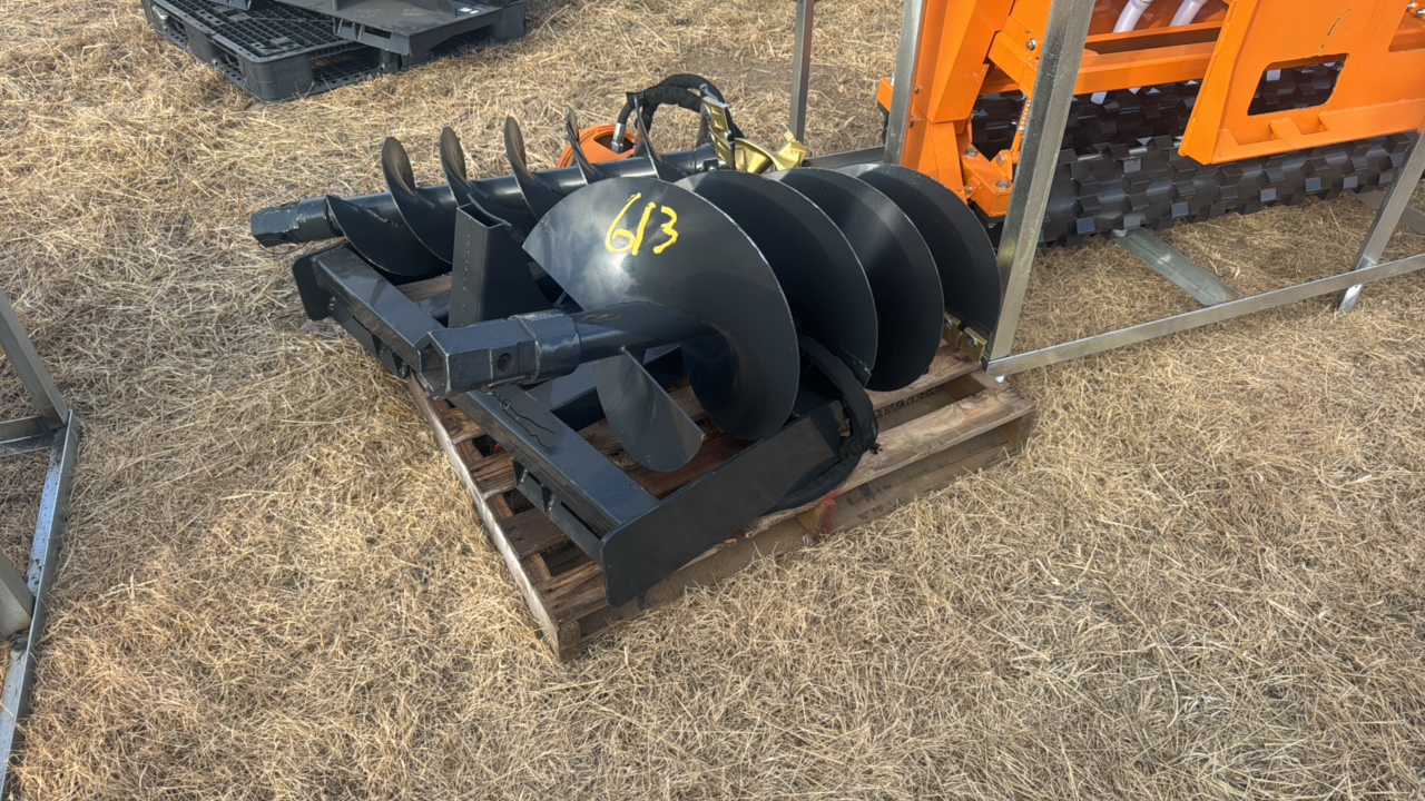 lot 613 image: Skid Steer Loader Auger DrivesLandhonor2025UnusedSAD-12-23C