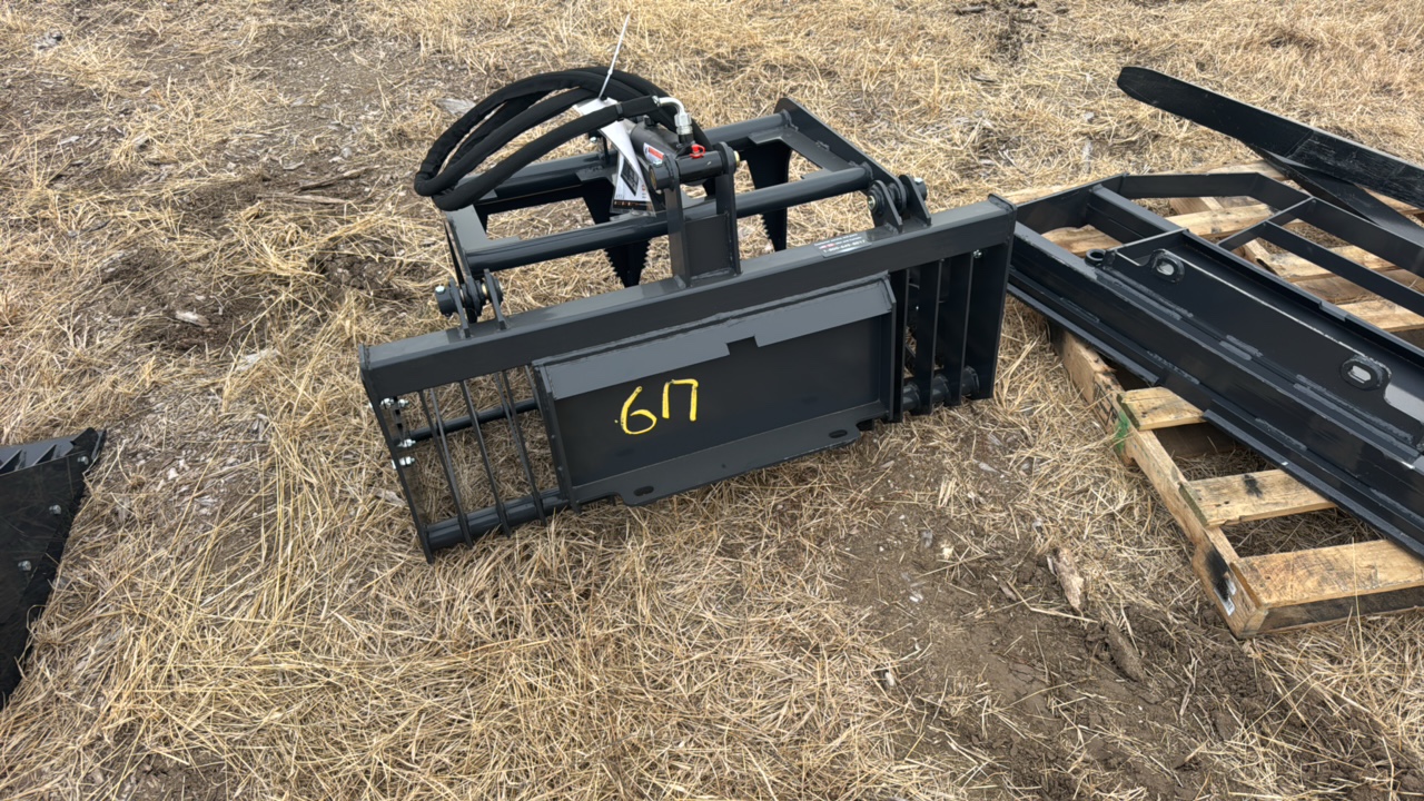 lot 617 image: Mini Skid Steer Rock GrappleLandhonor2025UnusedMRB-72-44W