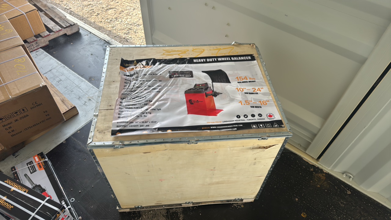 lot 633 image: Heavy Duty Wheel BalancerLandhonor2025UnusedLHR-WB24