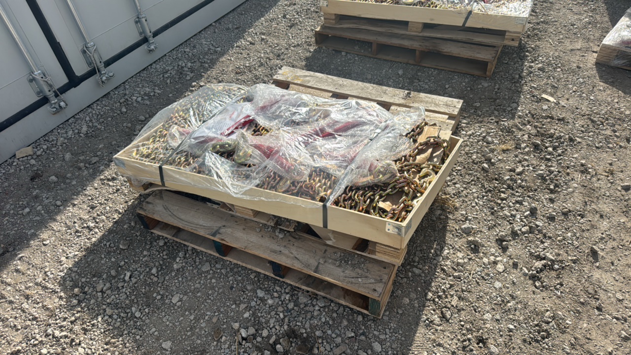 lot 639 image: 9200LB Ratchet Binders & G70 ChainsLandhonor2025UnusedLHR-RC9200