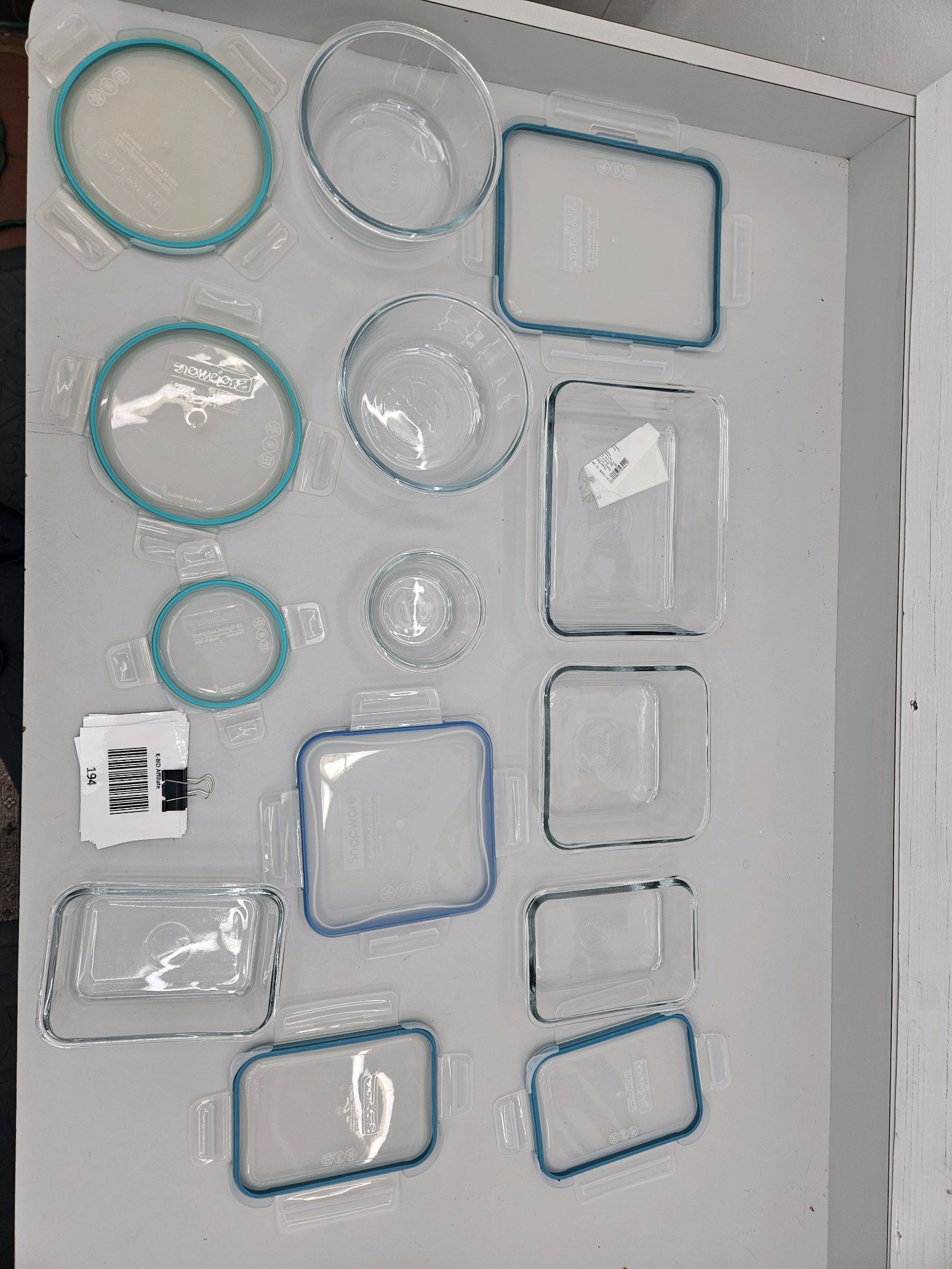 lot 194 image: pyrex Glass Tupperware Set 7pc