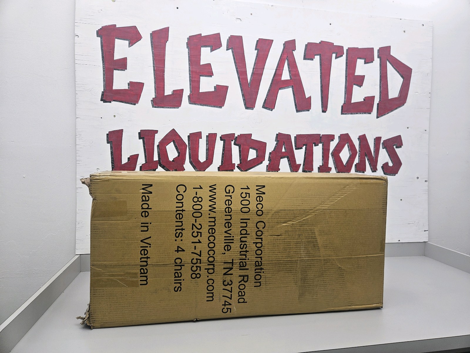 lot 205 image: 4pc metal folding chairs with cushion seats