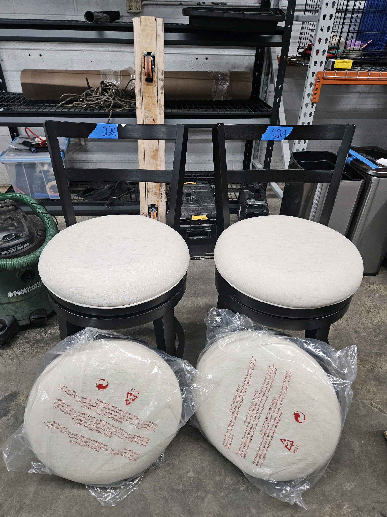 lot 224 image: 360° spin bar stool set