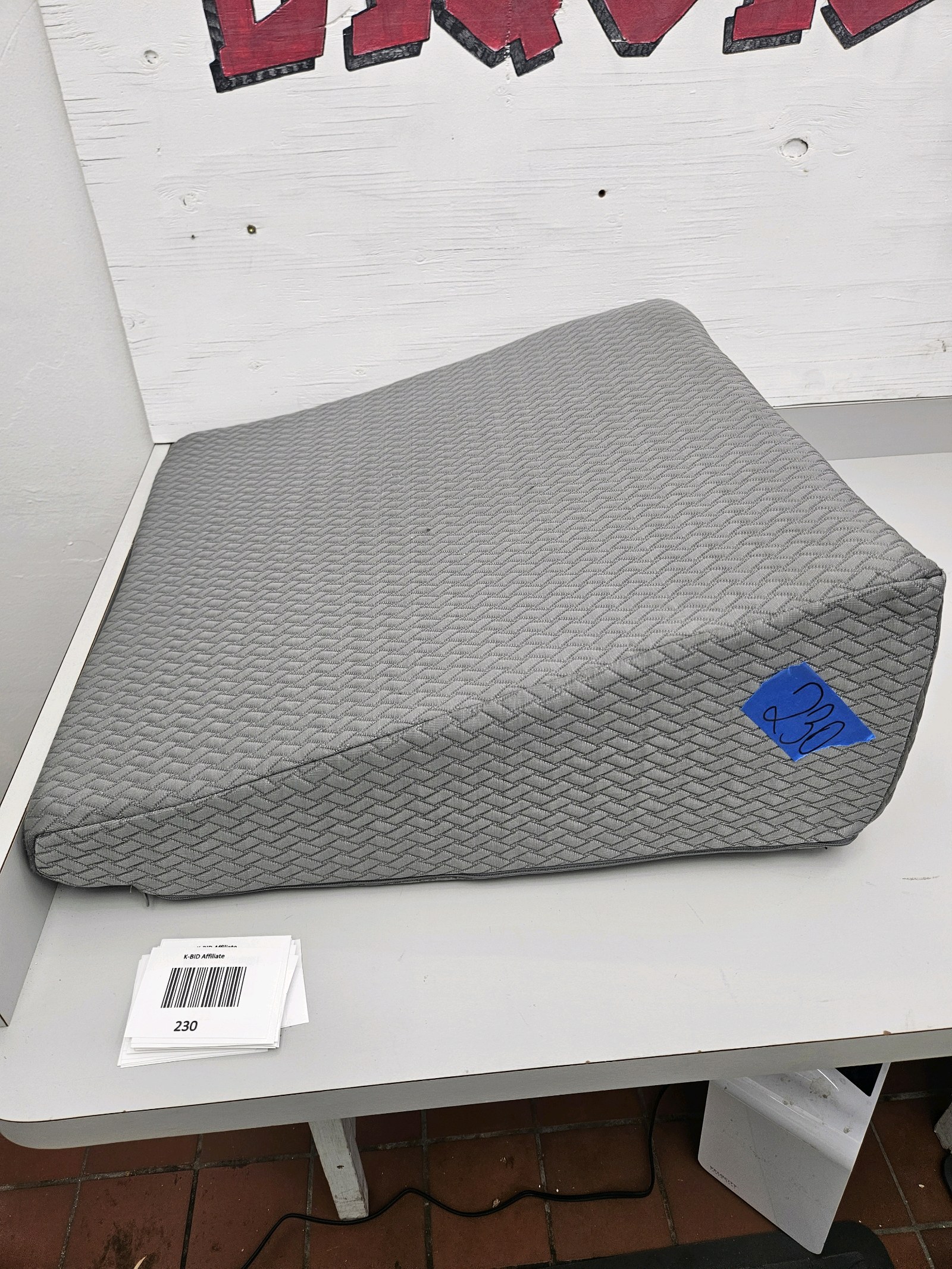 lot 230 image: Wedge Pillow