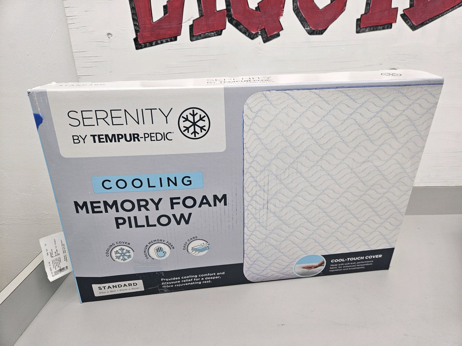 lot 231 image: Cooling Memory Foam Pillow