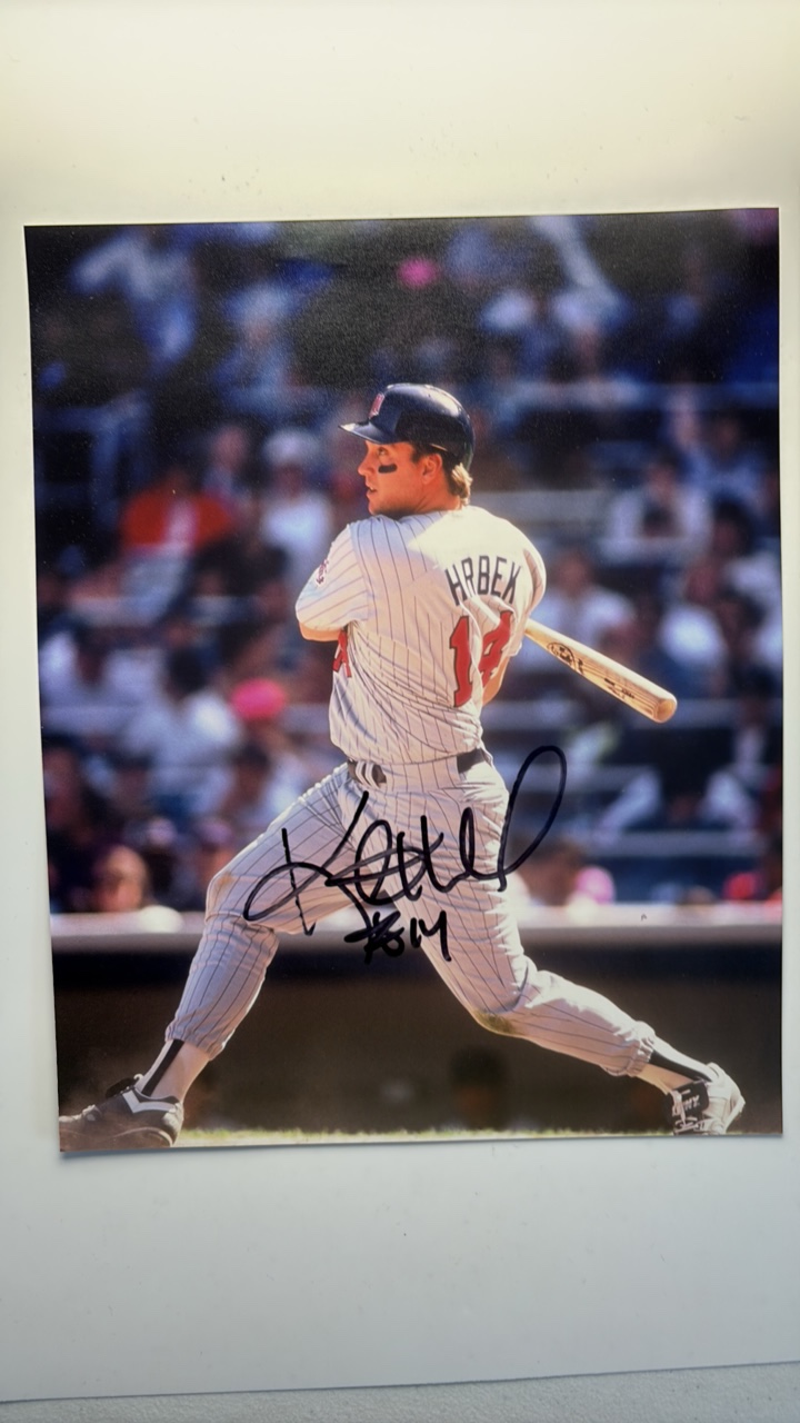 lot 108 image: Kent Hrbek Autographed Team Photo Minnesota Twins Legend